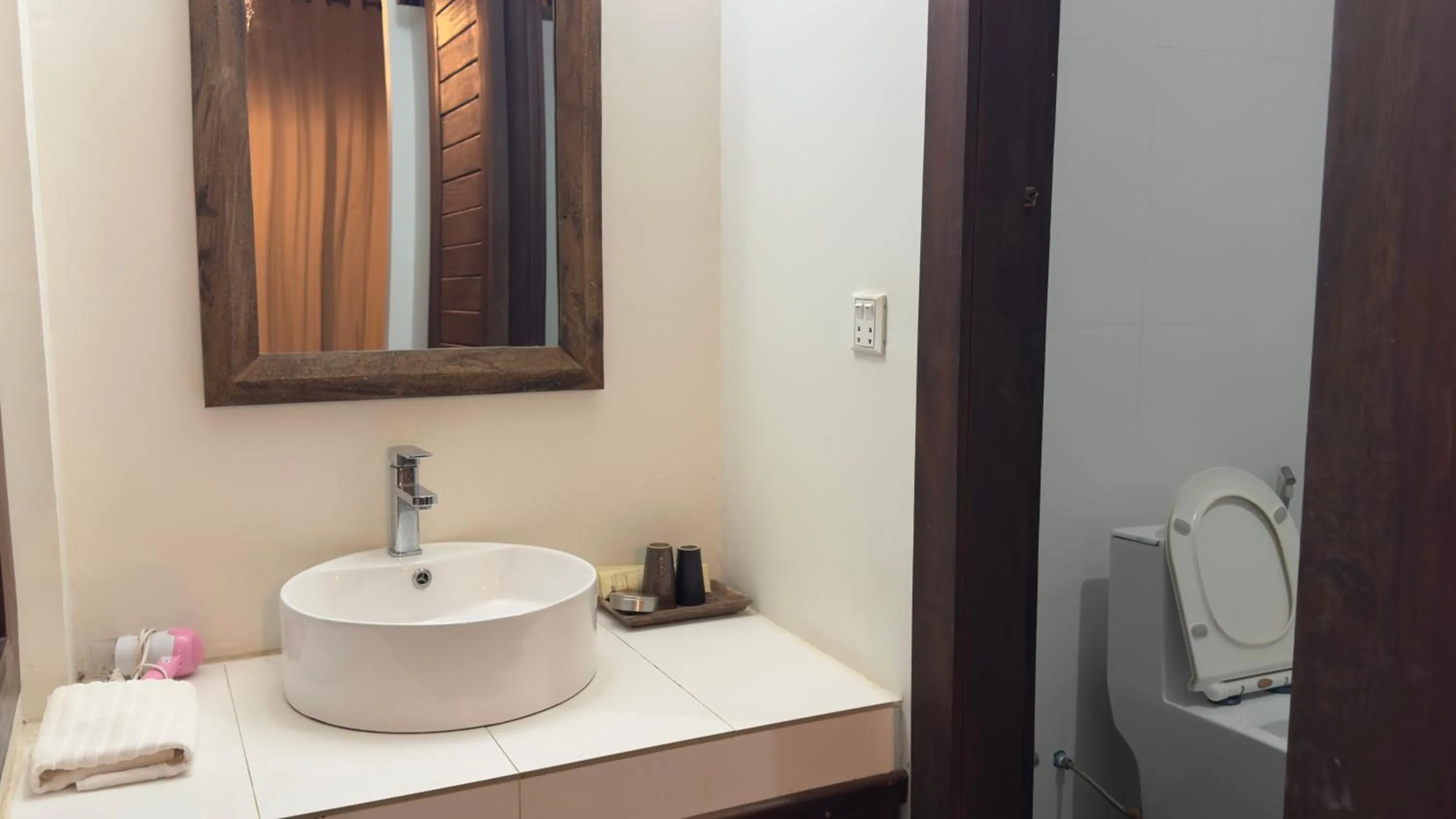 The J Break Boutique