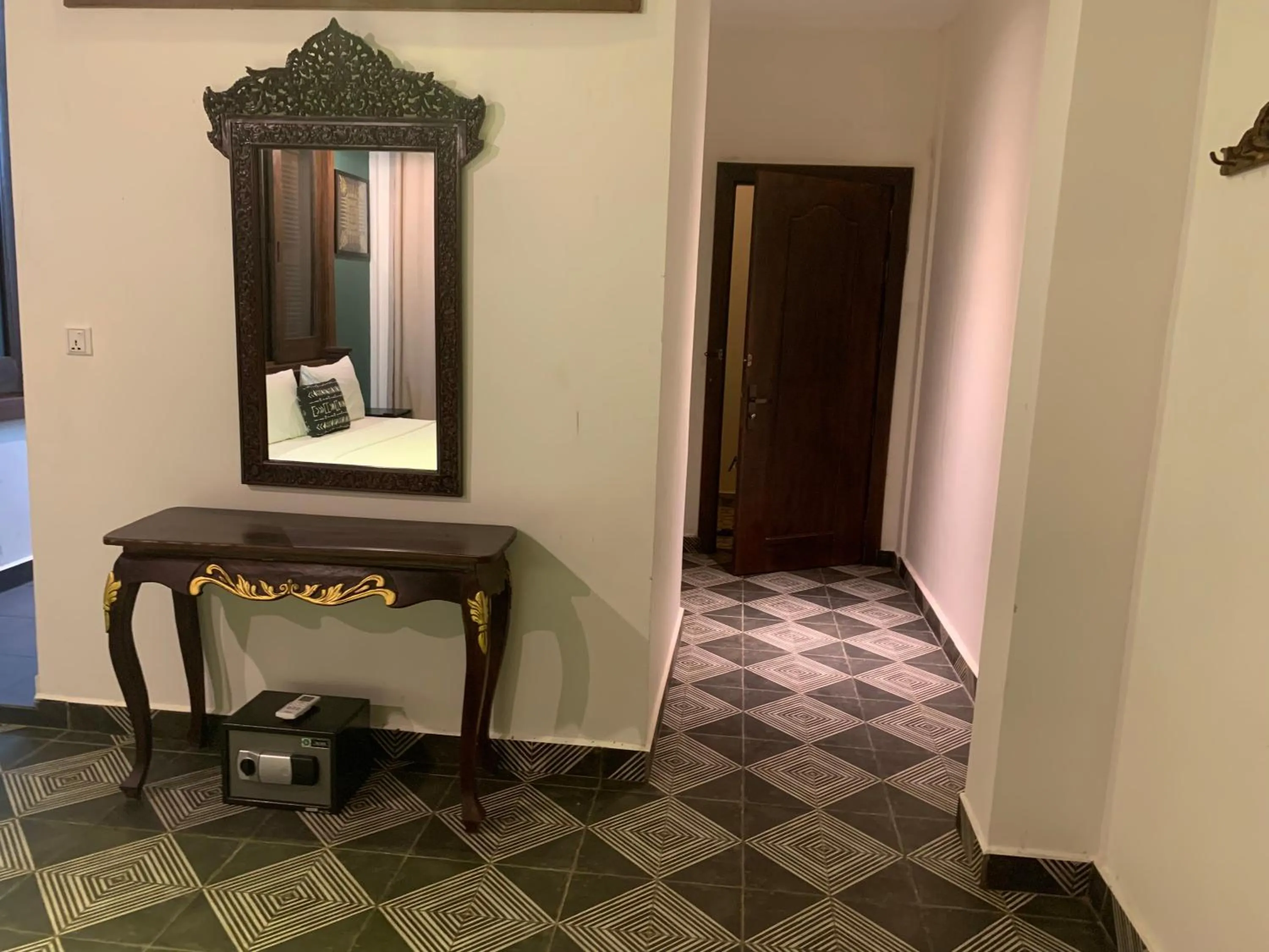 The J Break Boutique