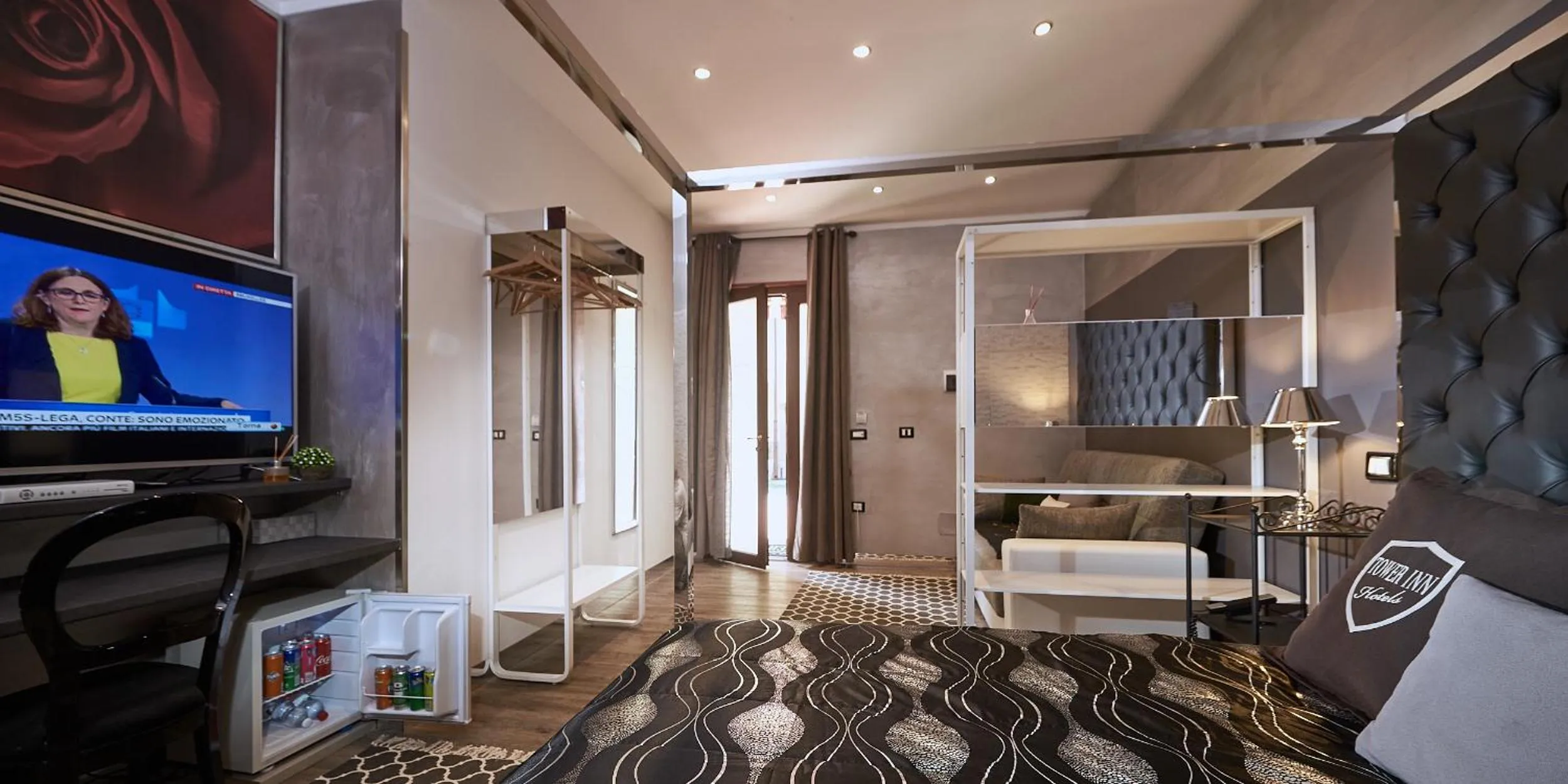 Photo of the whole room in Villa Tower Inn