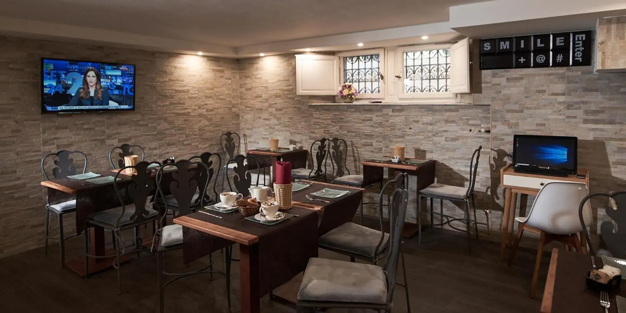 Restaurant/places to eat in Villa Tower Inn Restaurant/places to eat in Villa Tower Inn