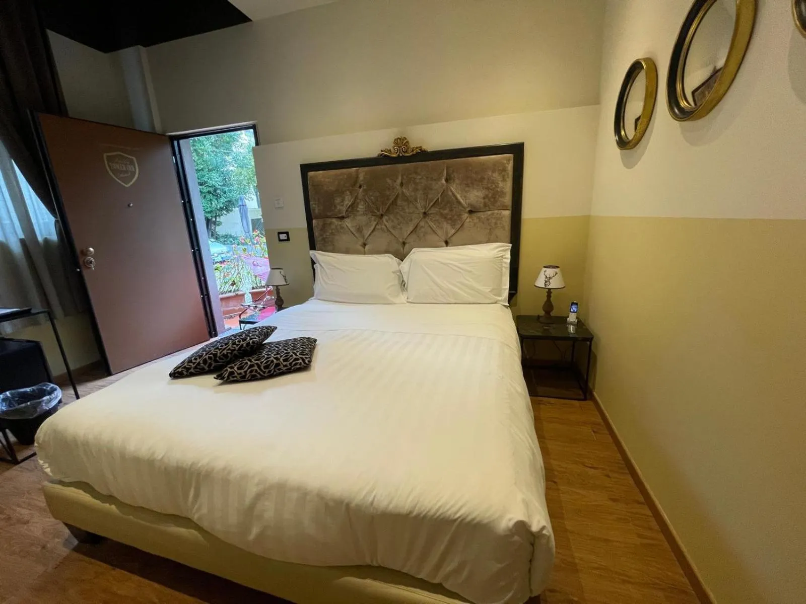 Bed in Villa Tower Inn