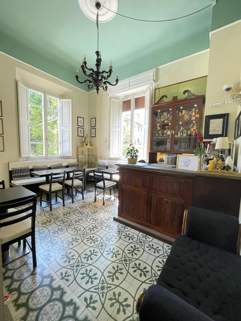 Lounge or bar in Villa Tower Inn