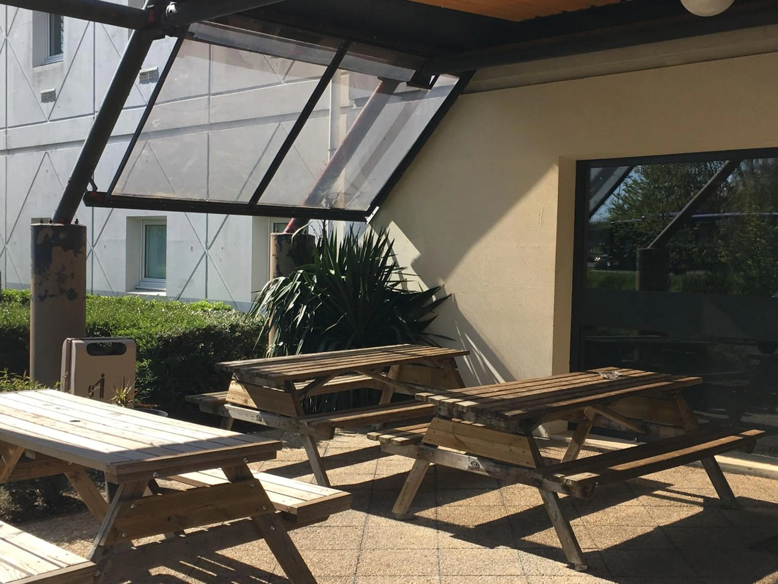 Patio in Hôtel Tours Nord