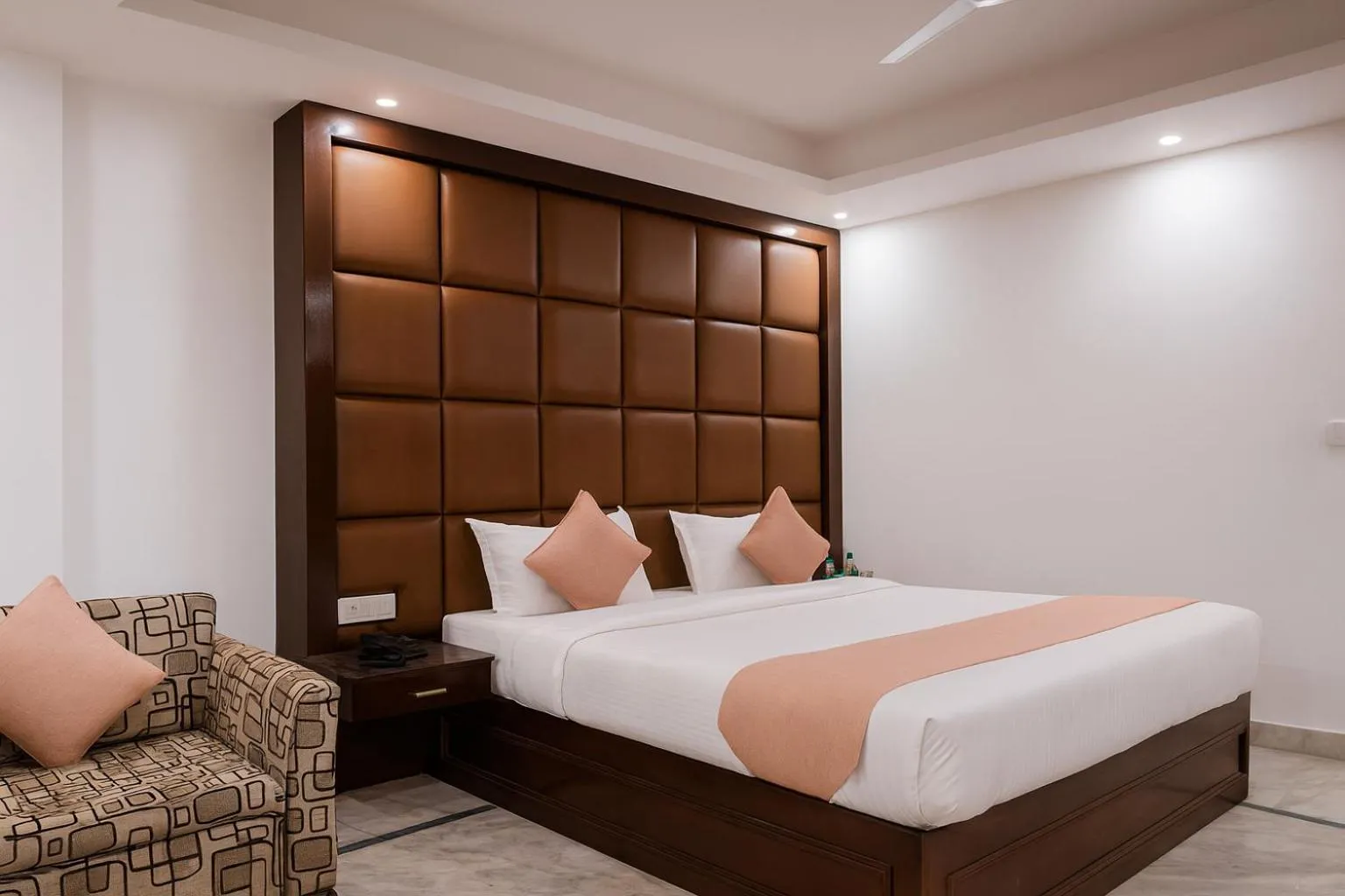 Bed in Mussoorie Residency