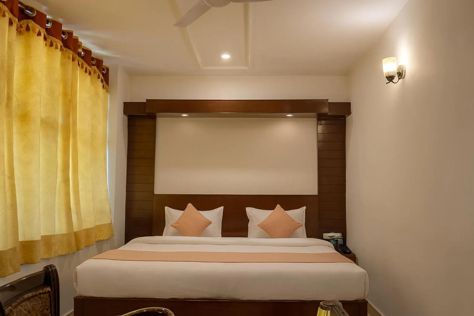 Bed in Mussoorie Residency