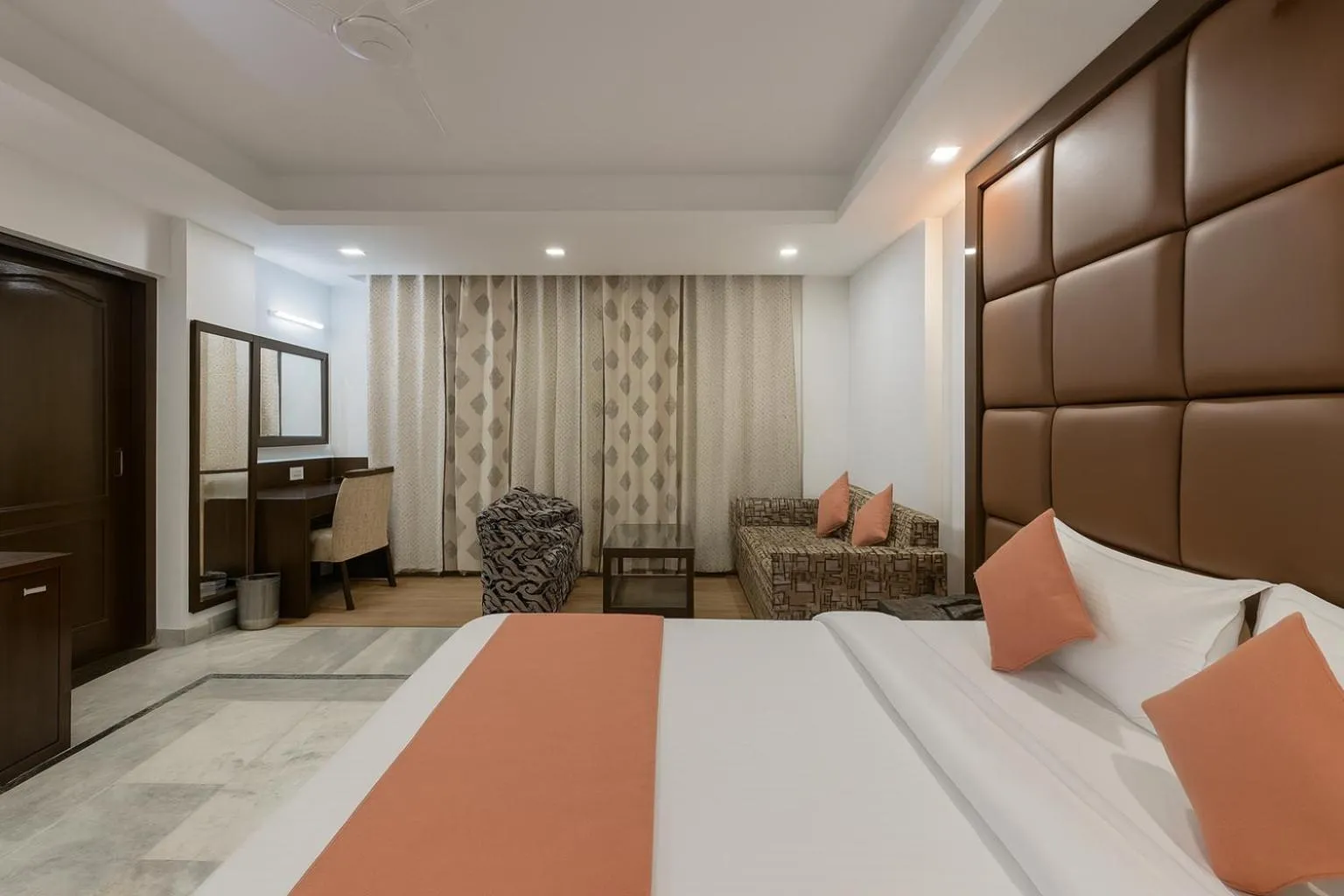 Bed in Mussoorie Residency
