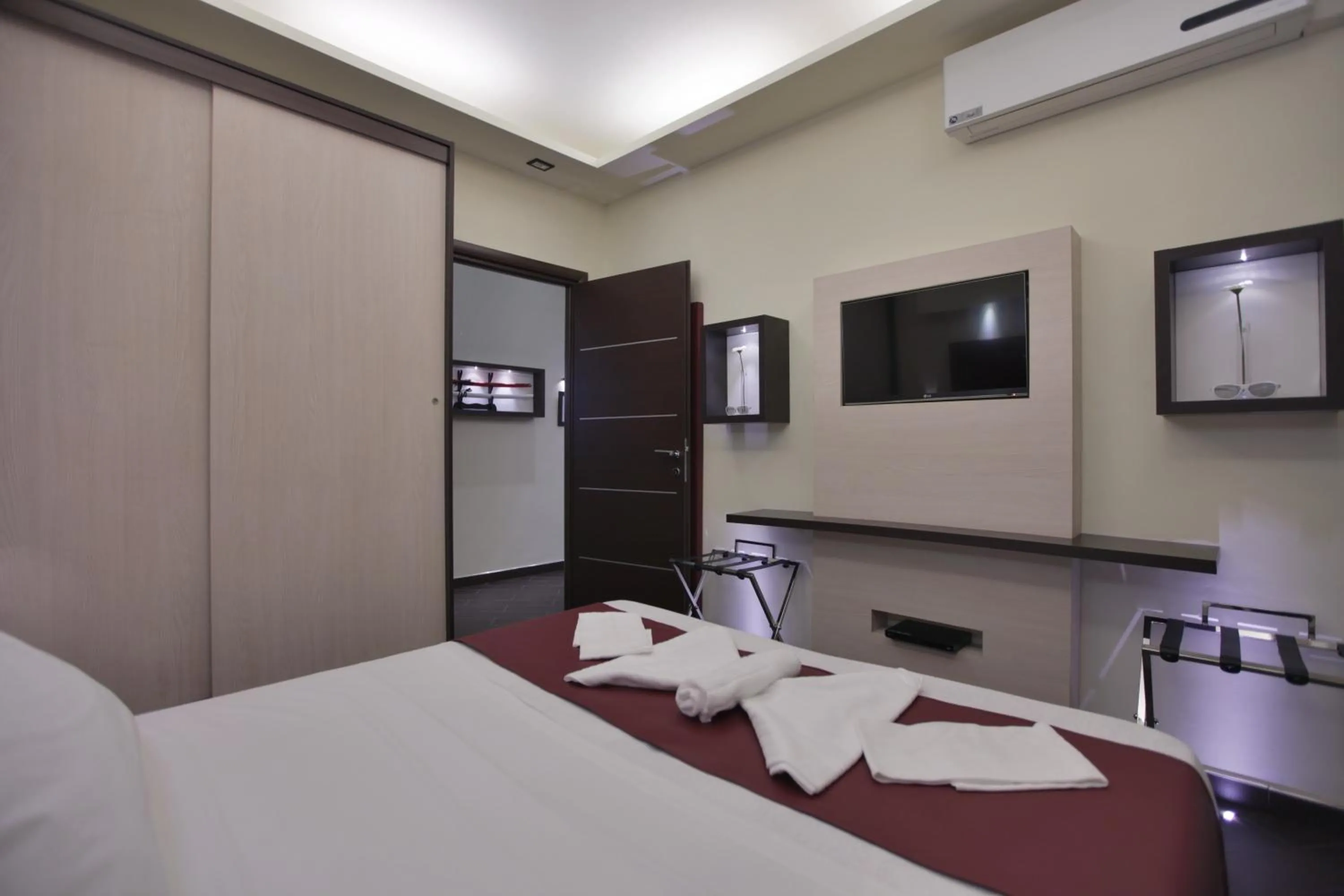 Photo of the whole room, Bed in EuroHome Comfort Apartment