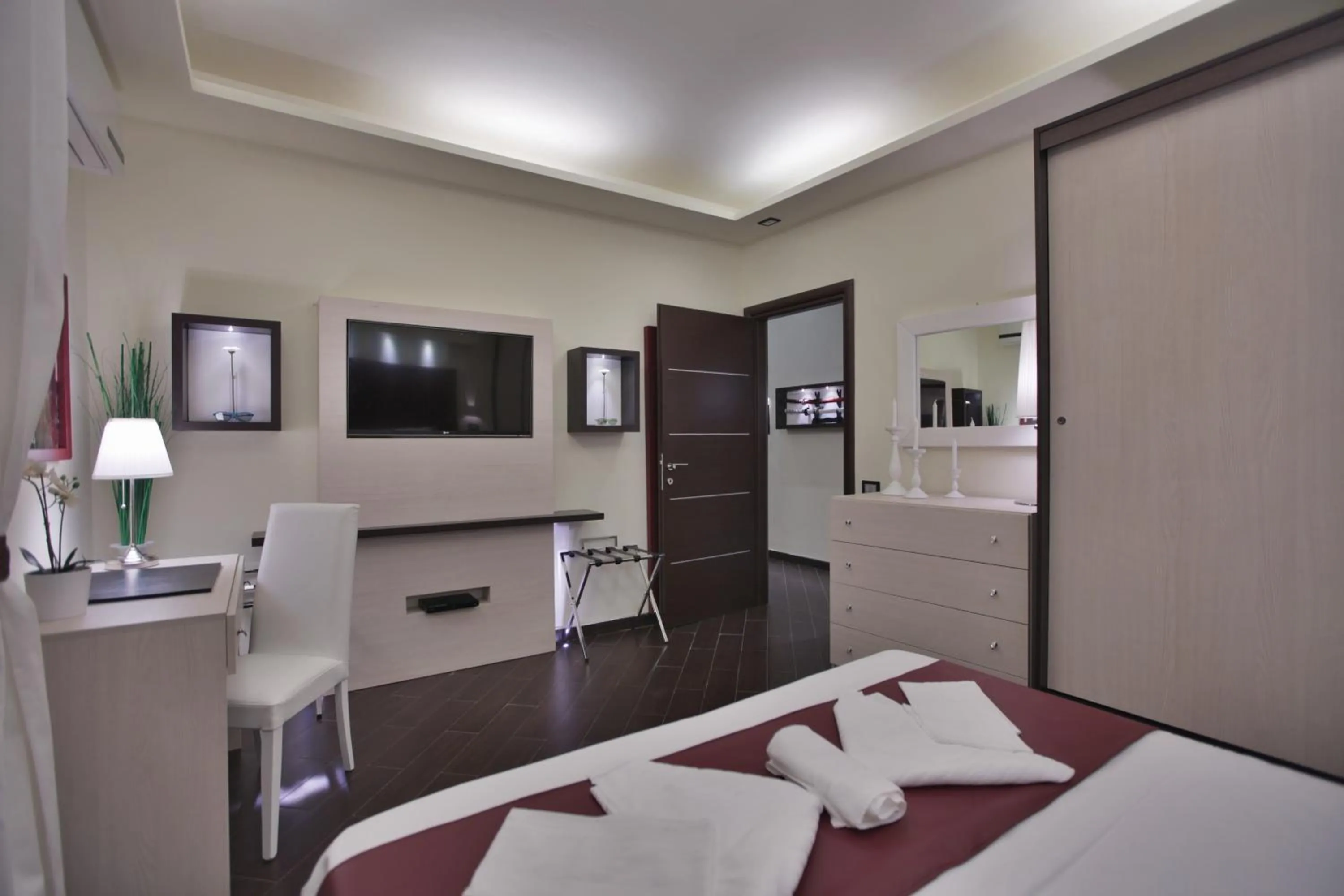 Photo of the whole room, Bed in EuroHome Comfort Apartment