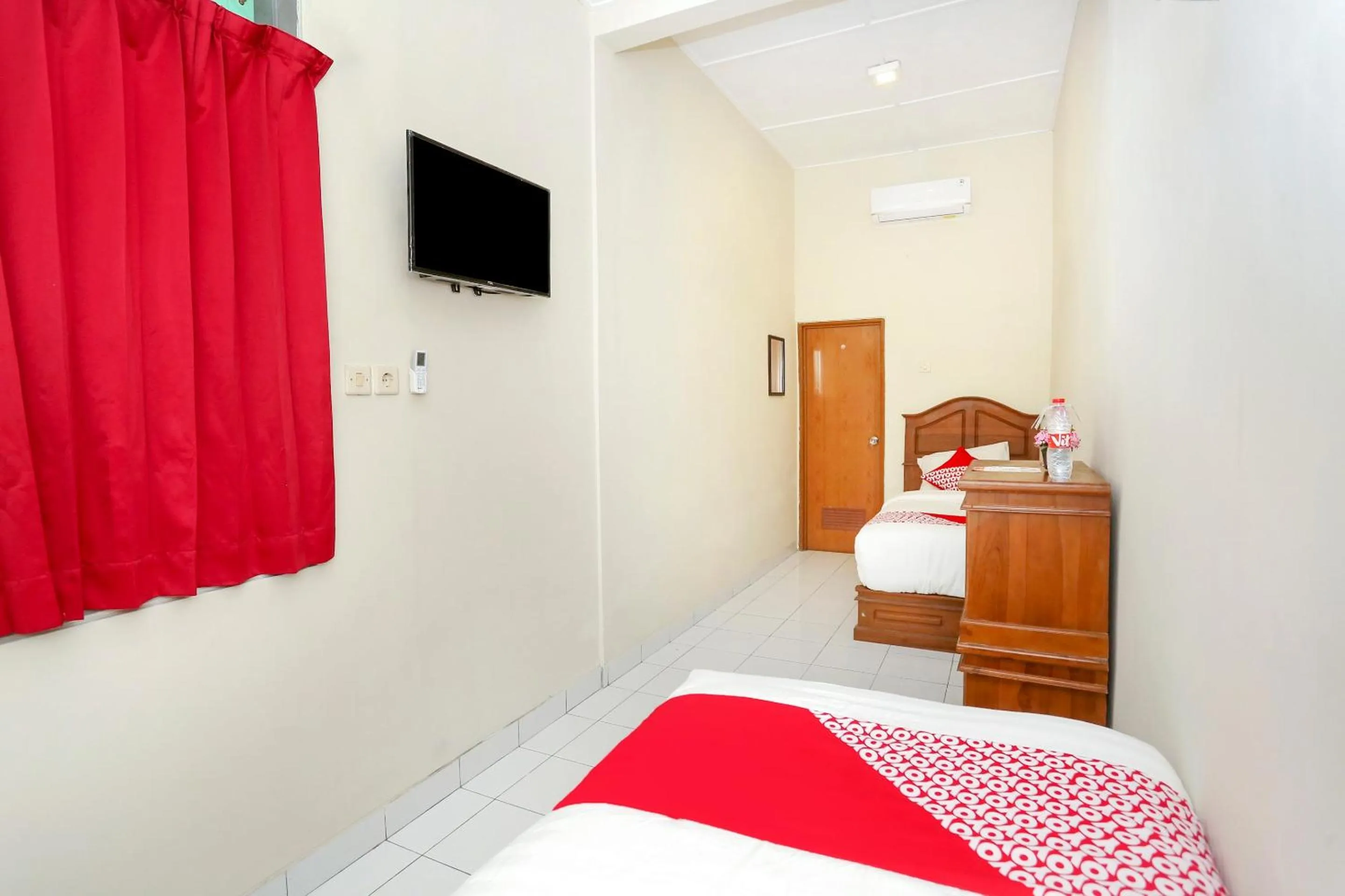 Bedroom, Bed in Hotel O Penginapan Kepurun Pawana Indonesia