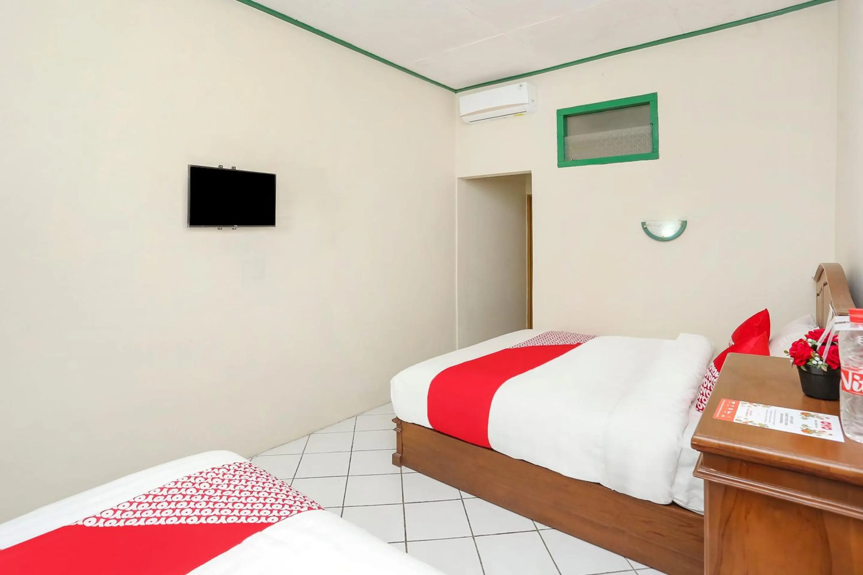 Bedroom, Bed in Hotel O Penginapan Kepurun Pawana Indonesia