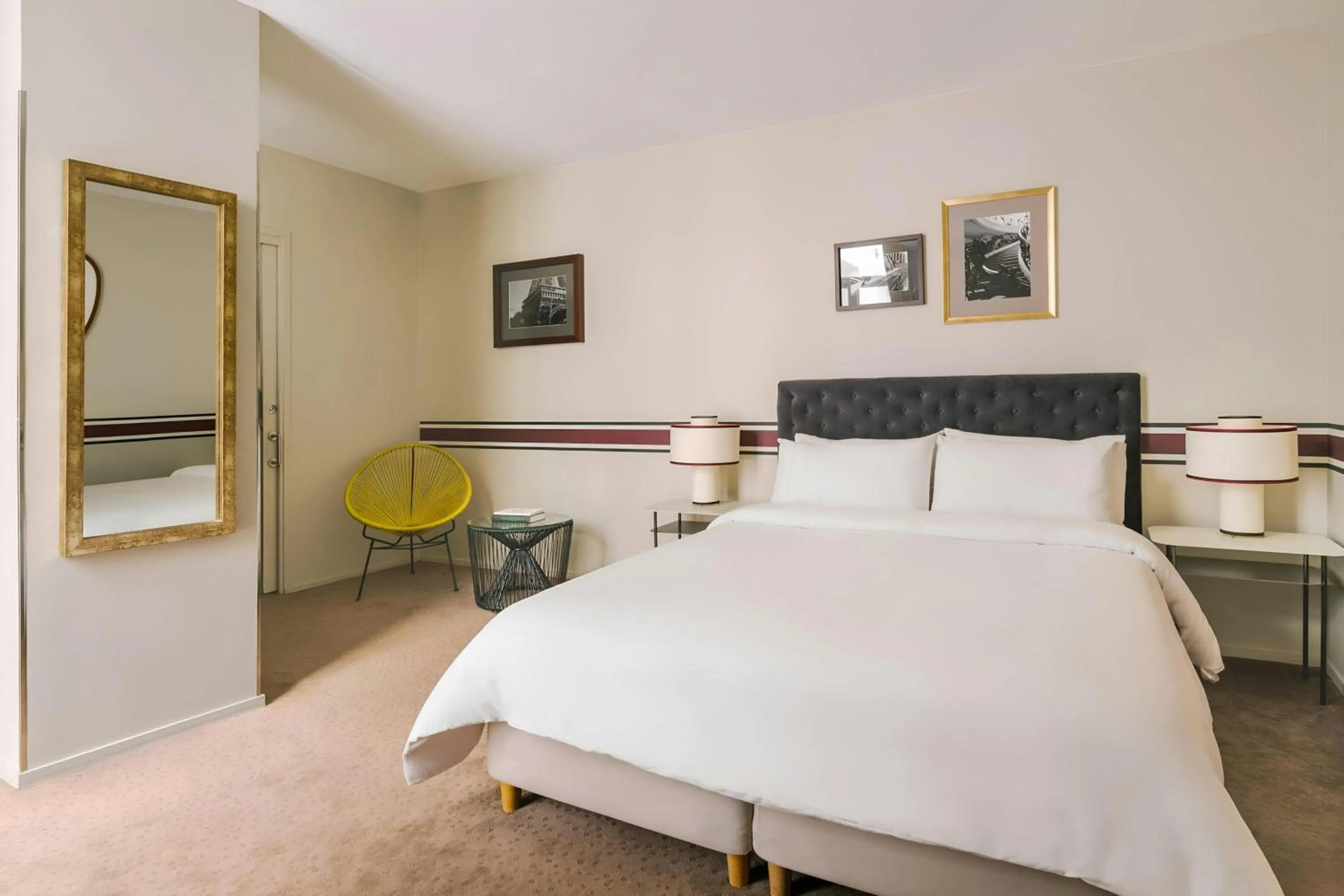 Bedroom, Bed in Le Frochot Hotel Pigalle, Sonder by Marriott Bonvoy