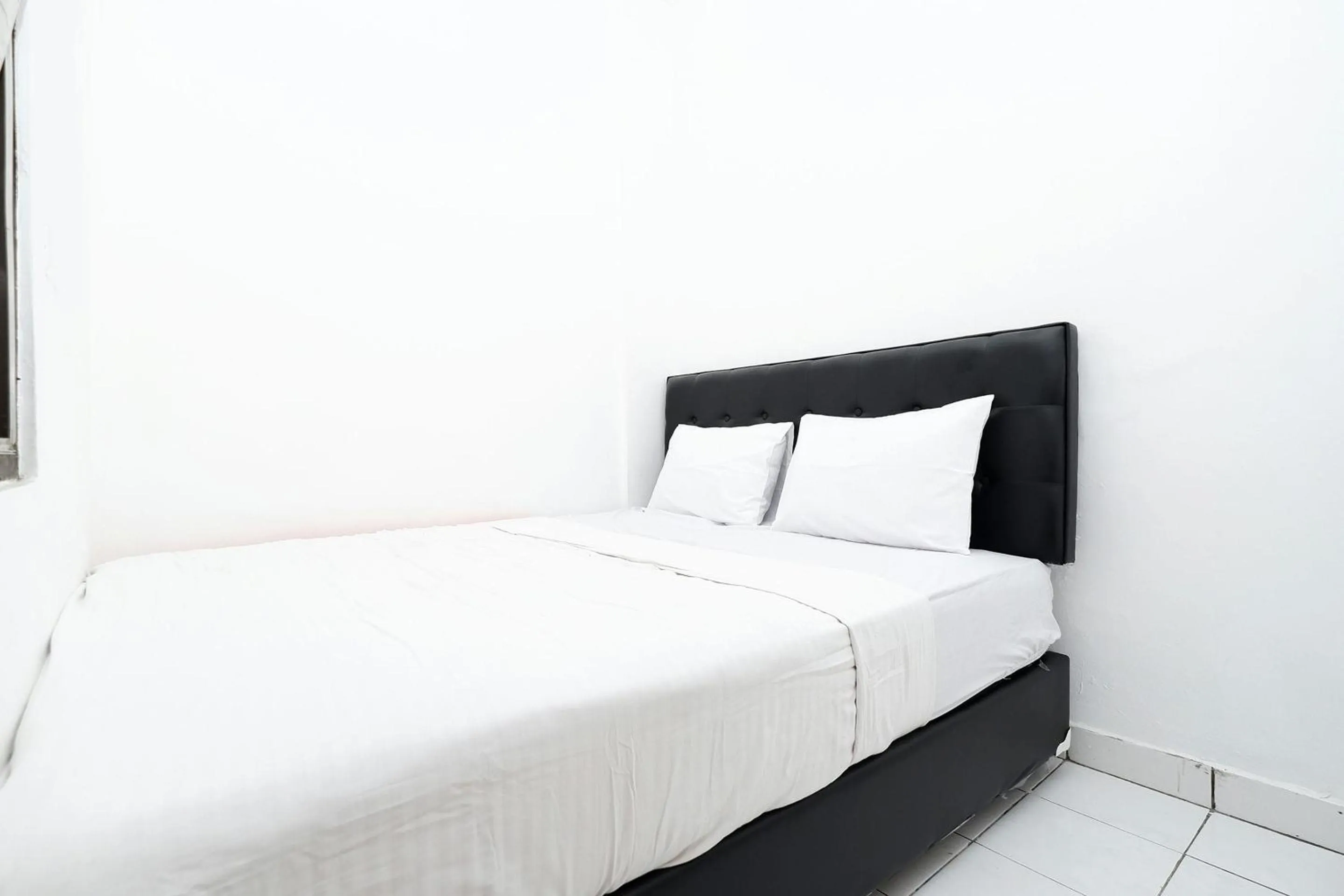 Bedroom, Bed in OYO Life 1942 Asia Residence Syariah