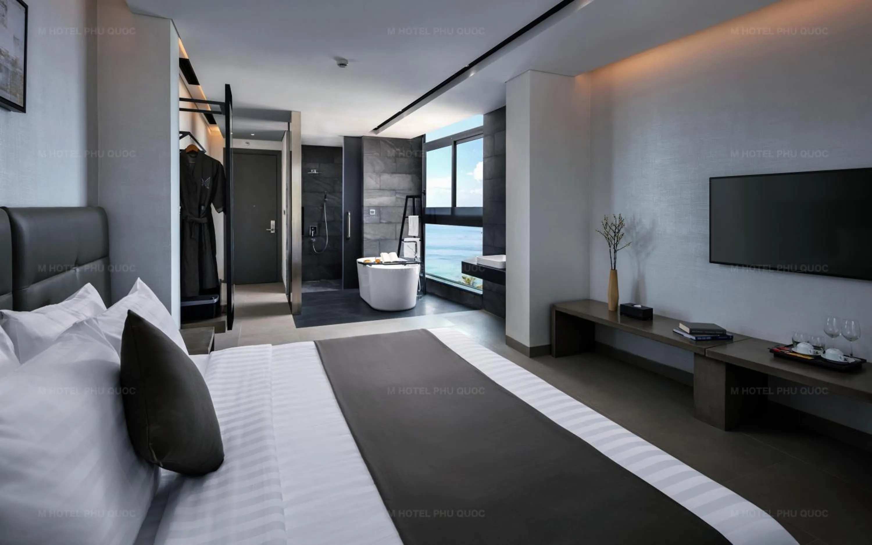 Bathroom, Bed in M Hotel Phu Quoc