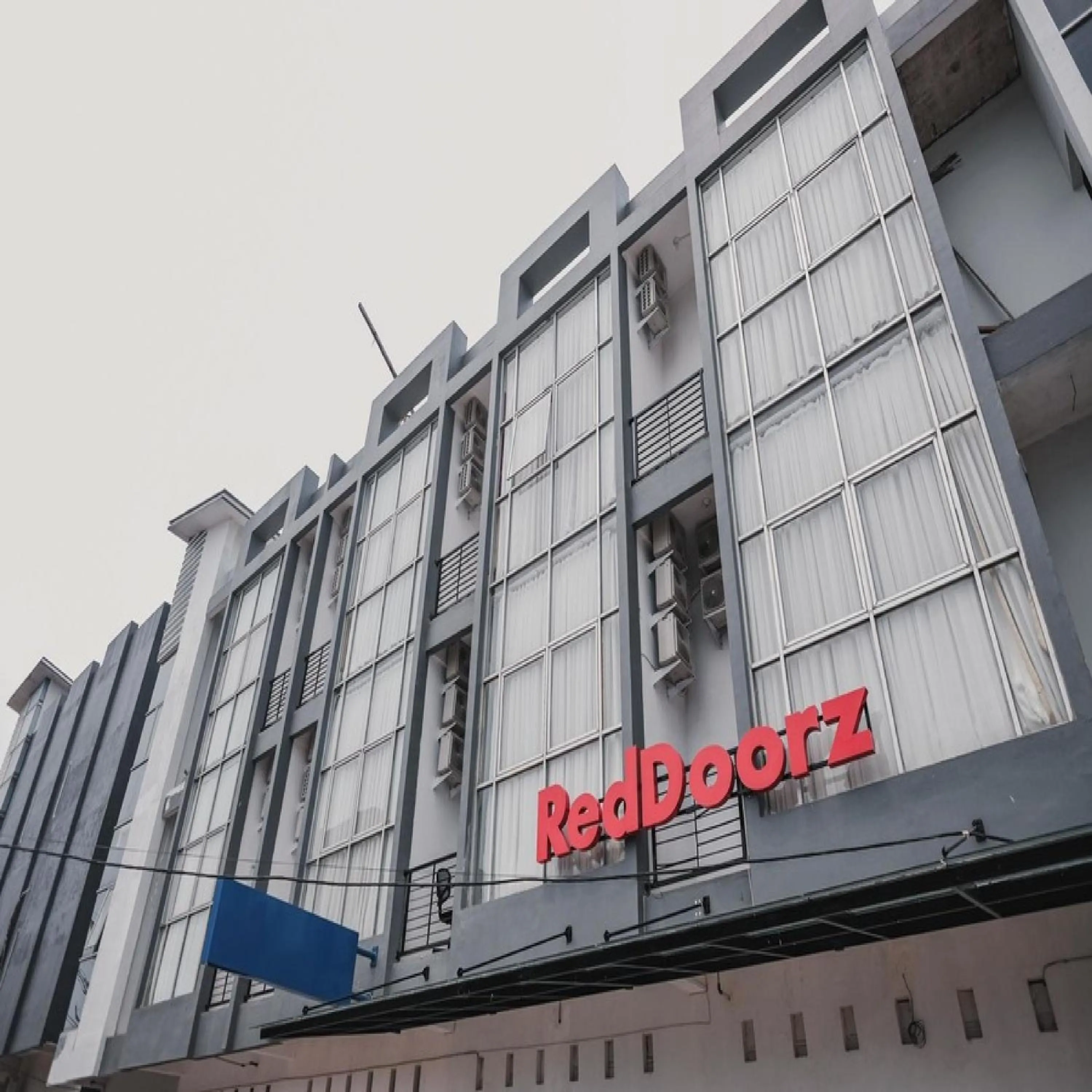 Property building in RedDoorz @ Jalan Sukabangun 2 Palembang