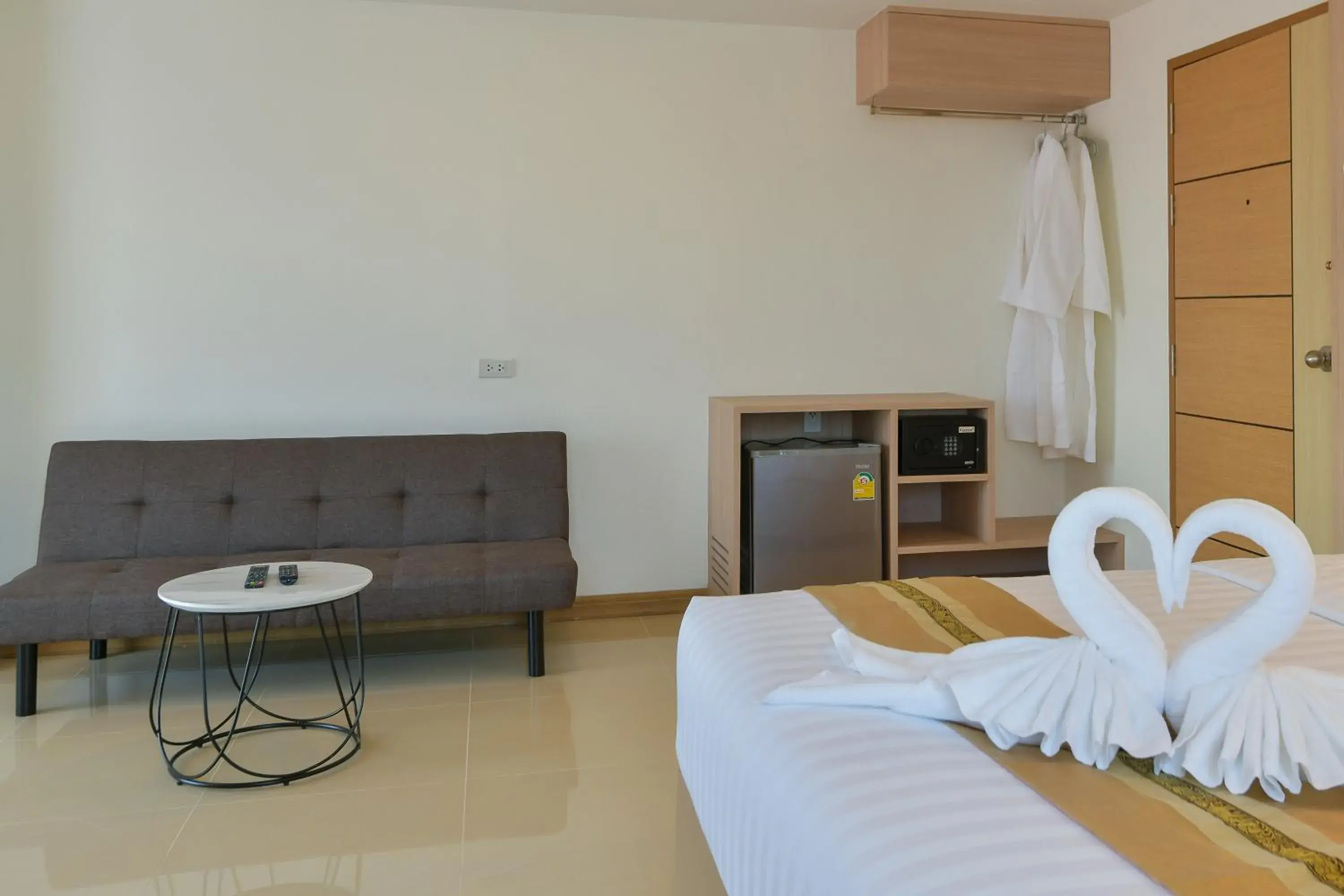 Deluxe Double Room with Balcony in IRIS PALACE Deluxe Double Room with Balcony in IRIS PALACE