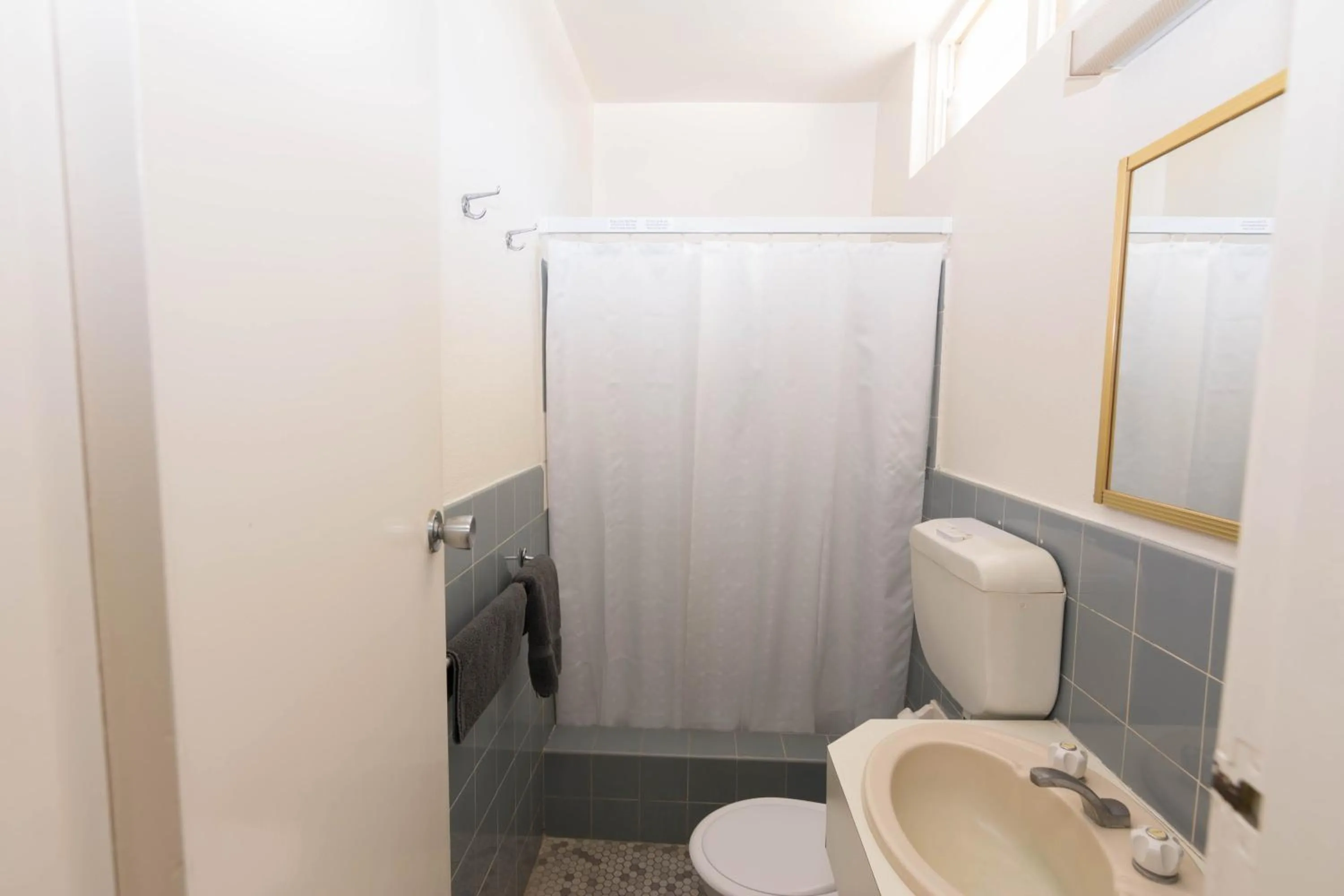 Shower in Billabong Motel