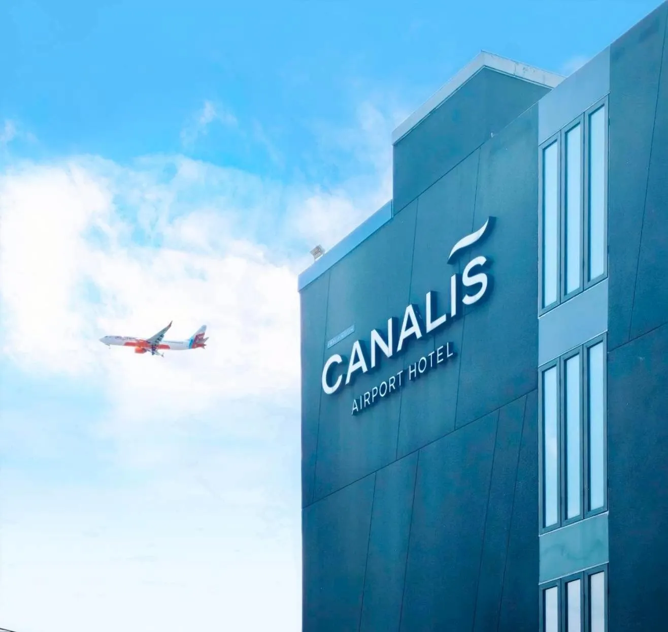 Property building in Canalis Suvarnabhumi Airport Hotel