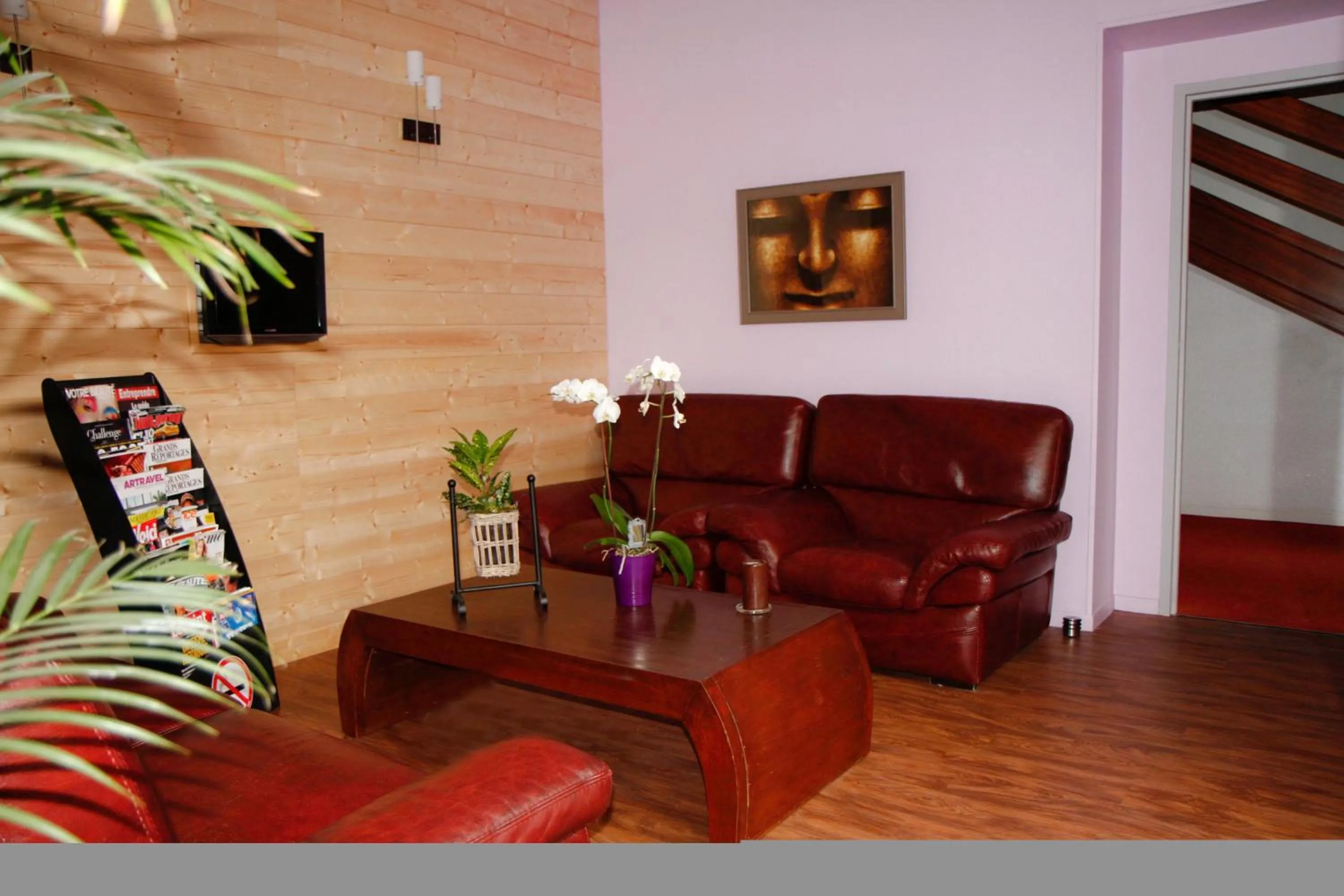 Seating area in Hotel - Restaurant du Lac - Agen