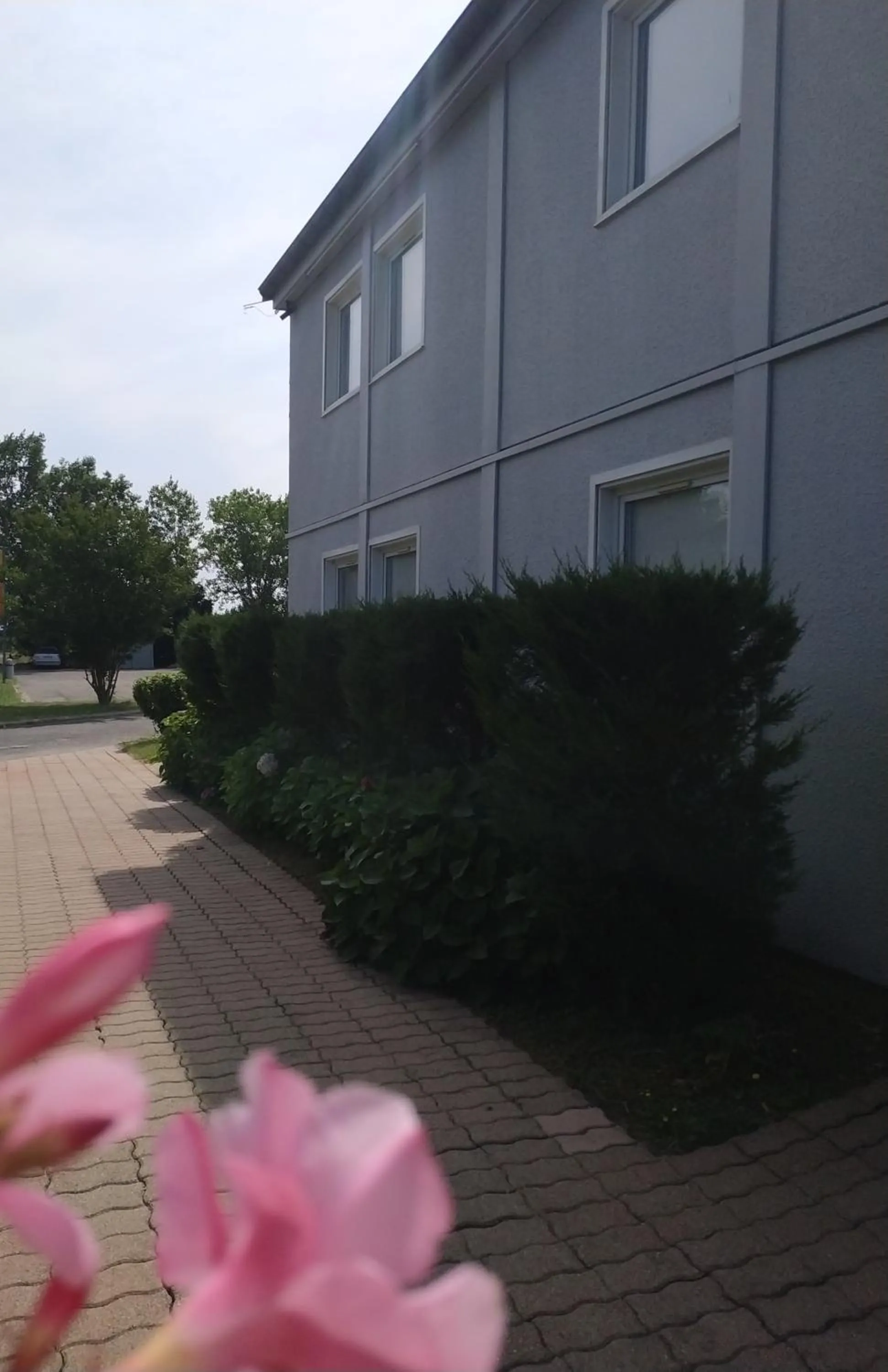 Property building in Hotel - Restaurant du Lac - Agen