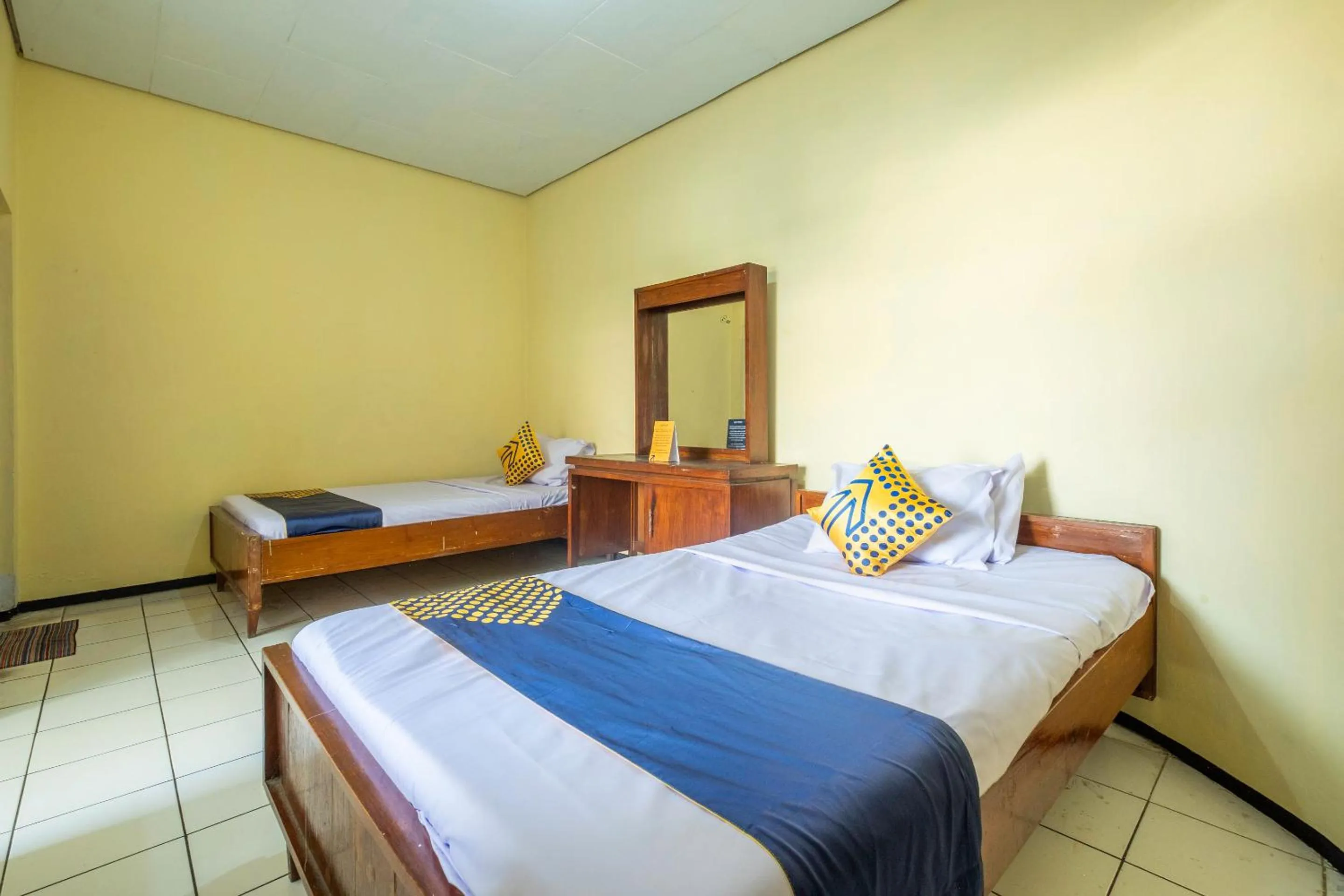 Bedroom in SPOT ON 1970 Hotel Priangan