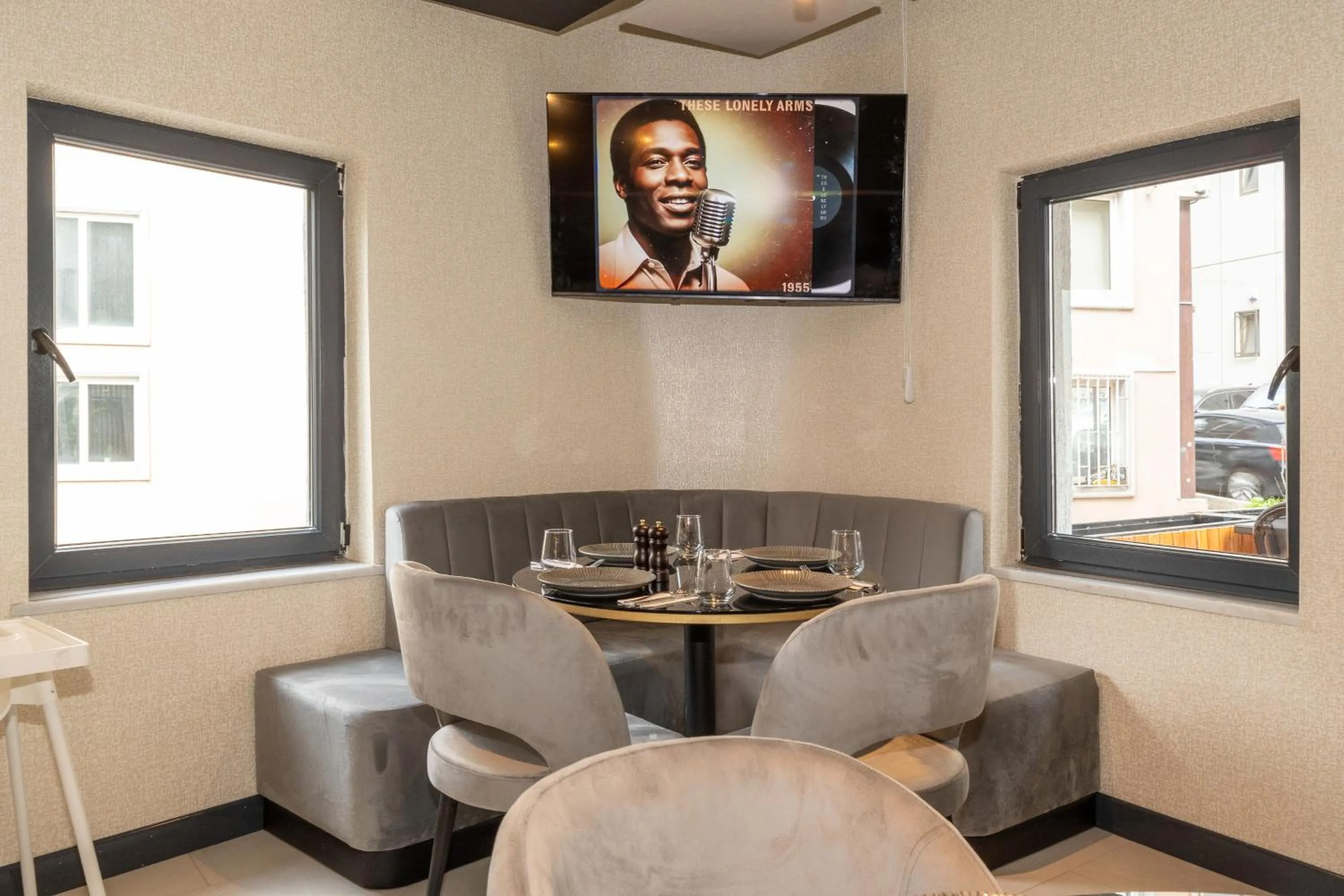 Seating area in Yez Boutique Hotel