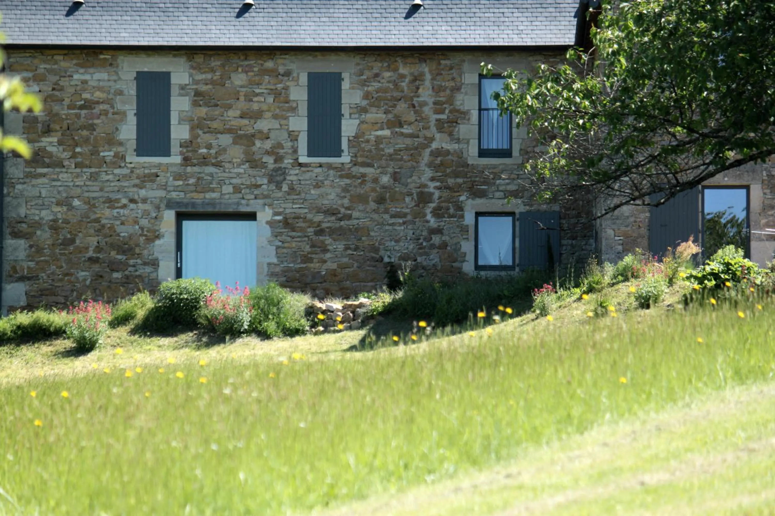 Facade/entrance in Domaine Le Broual