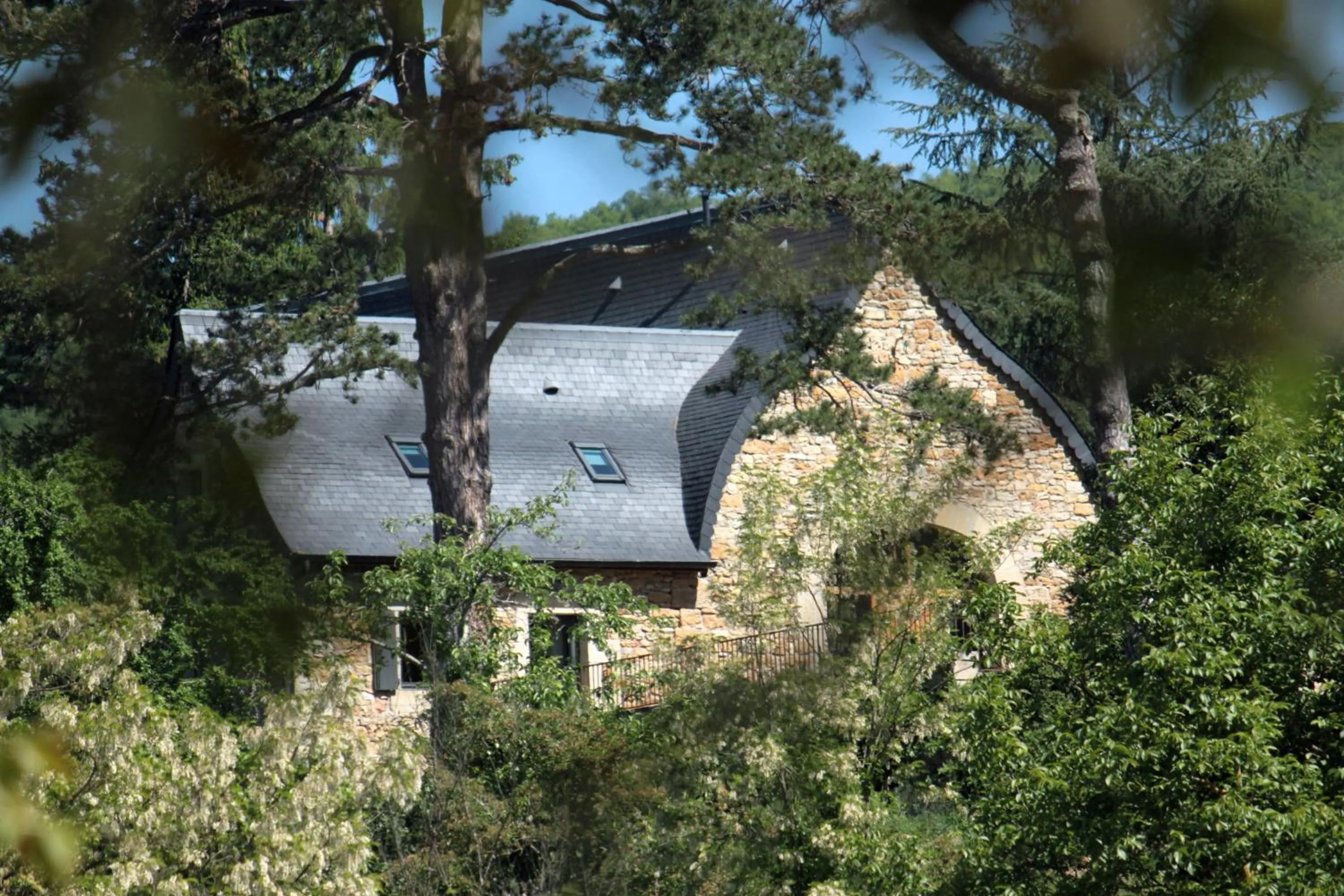 Facade/entrance in Domaine Le Broual
