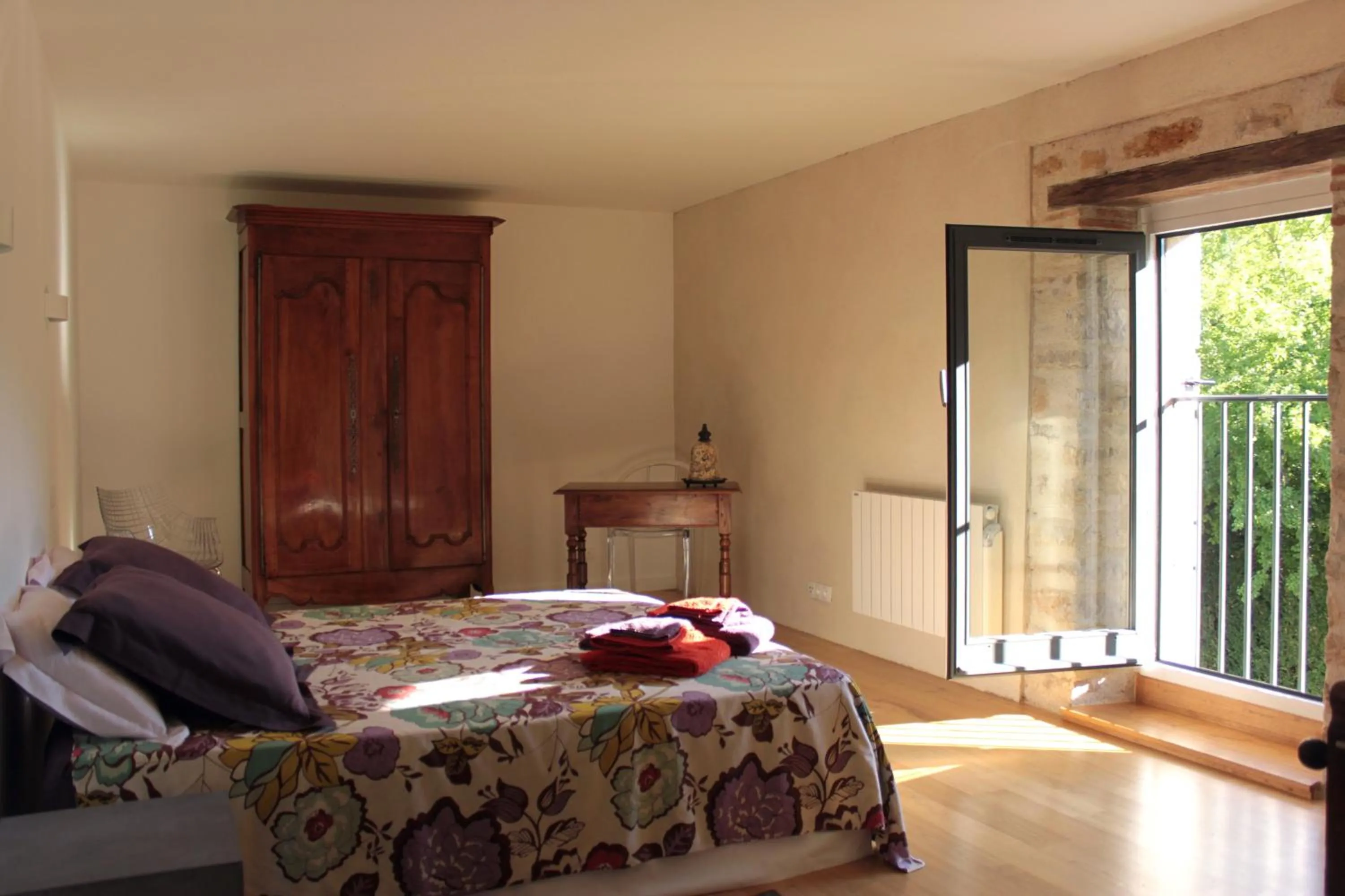 Bedroom, Bed in Domaine Le Broual