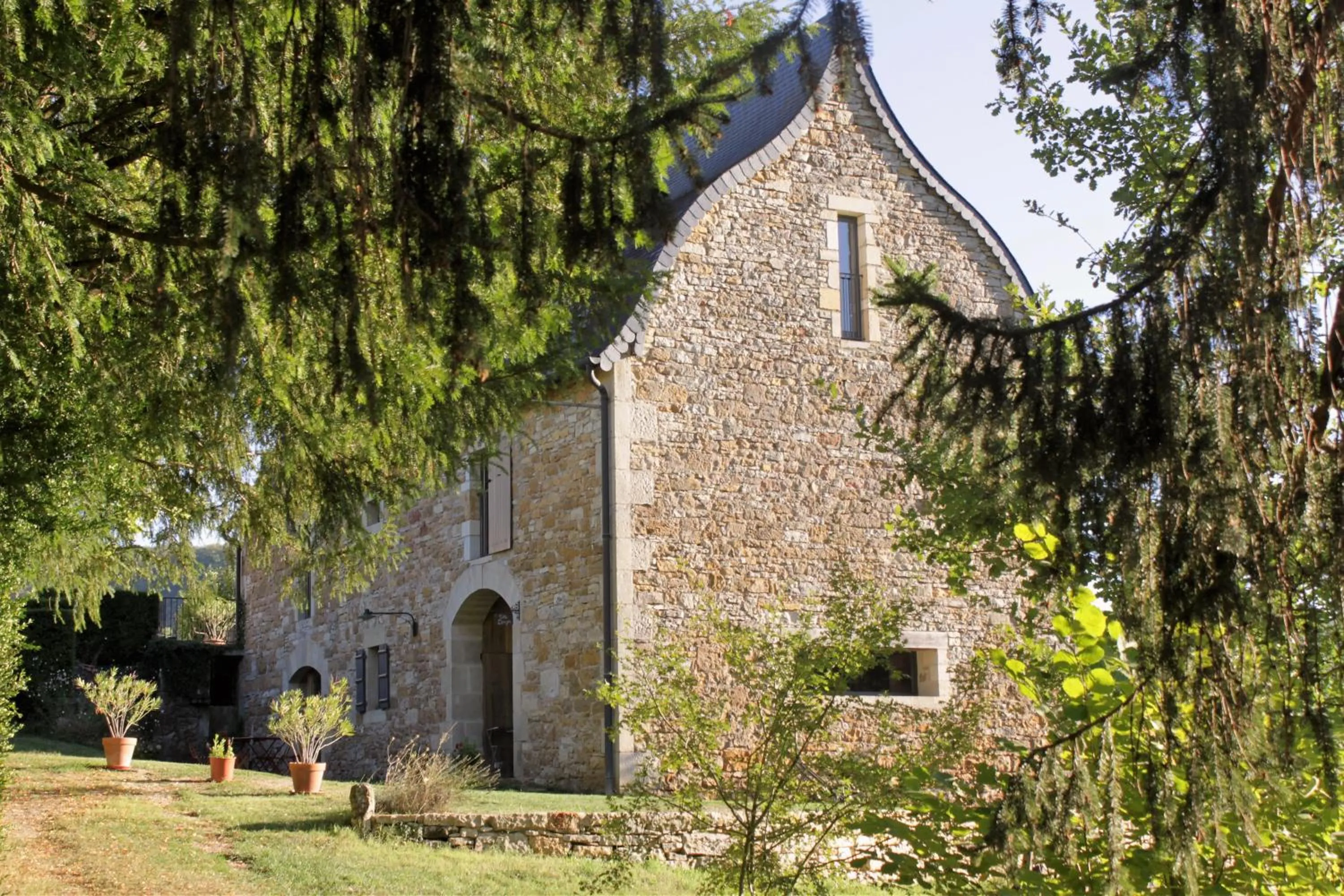 Property building in Domaine Le Broual