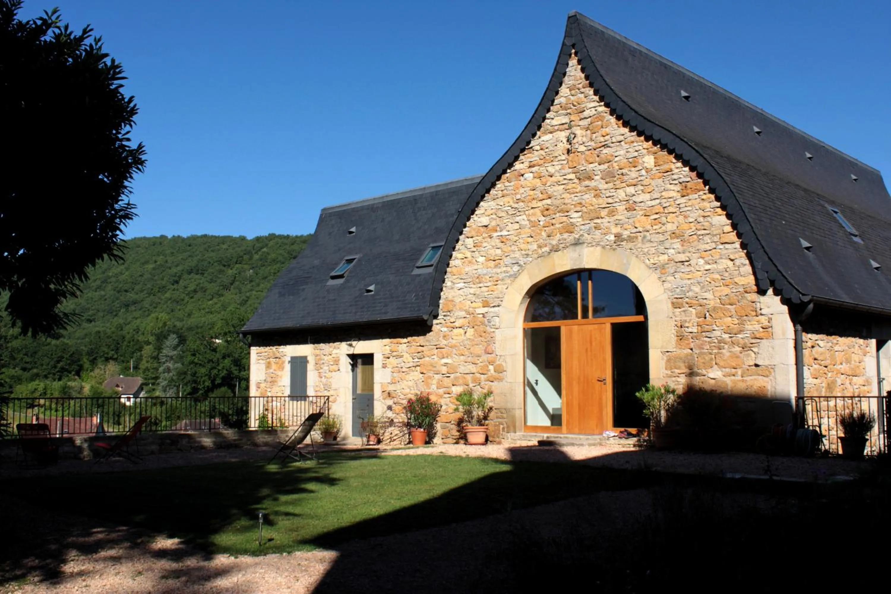 Facade/entrance in Domaine Le Broual