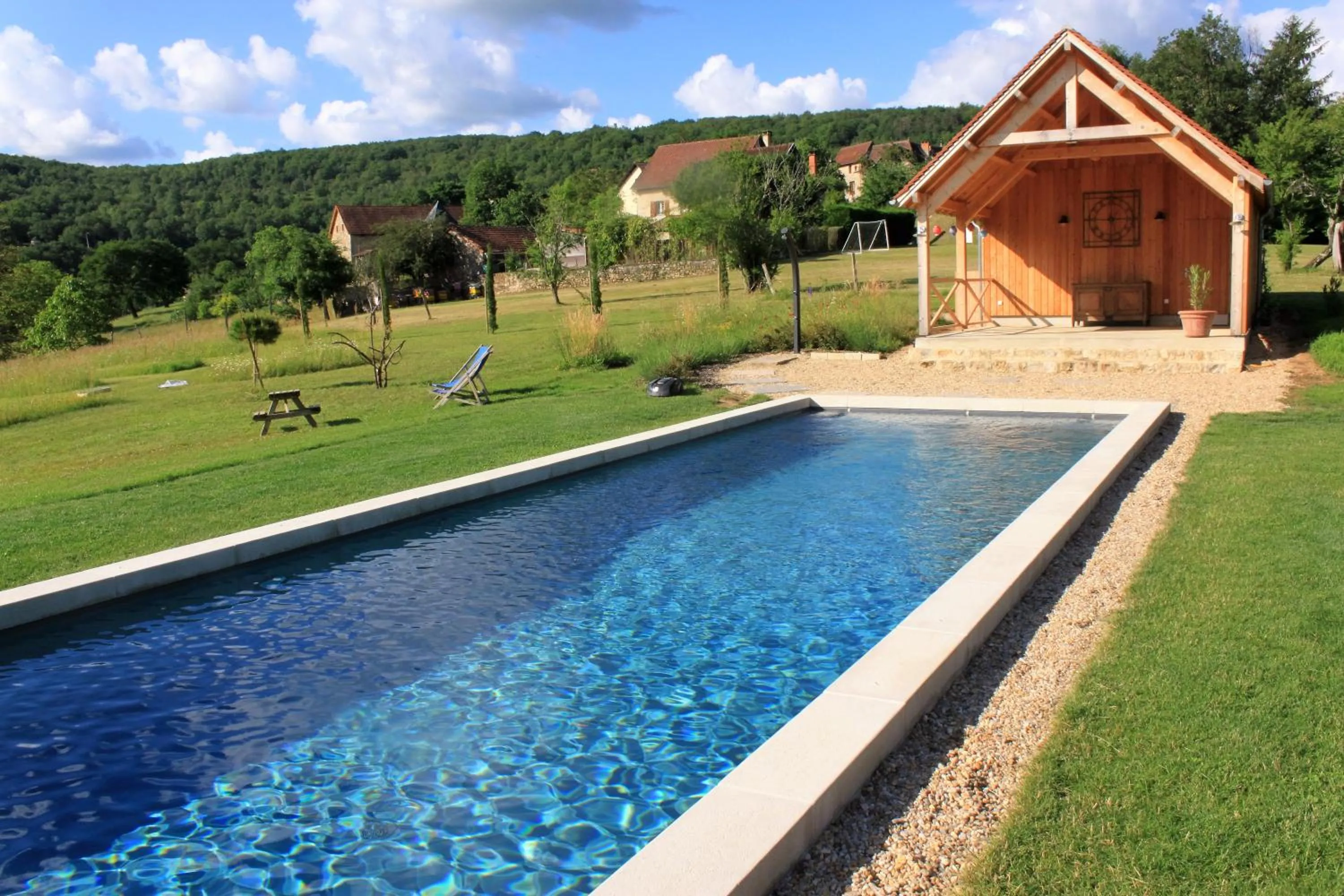 Swimming pool in Domaine Le Broual