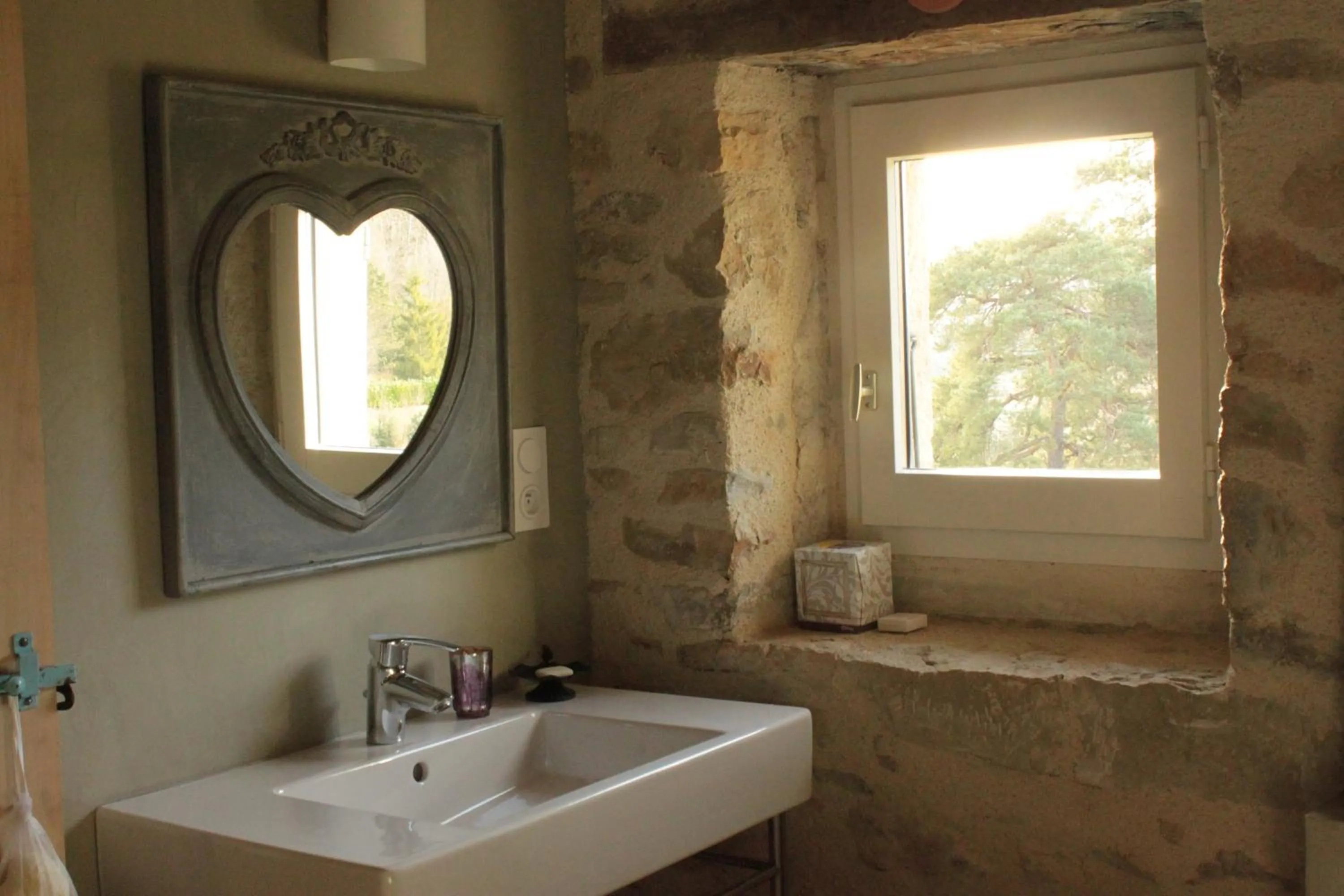 Bathroom in Domaine Le Broual