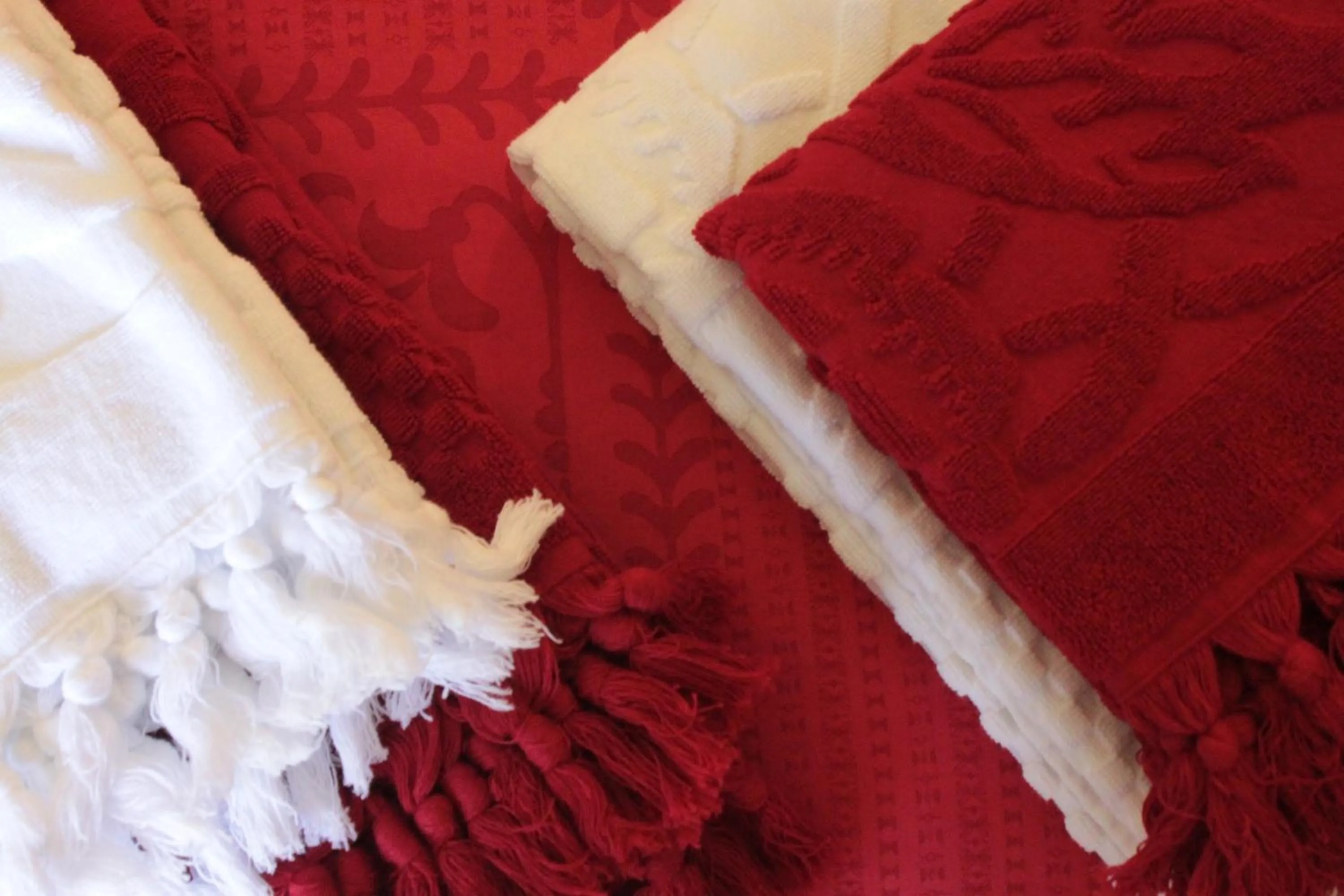 Decorative detail, Bed in Domaine Le Broual