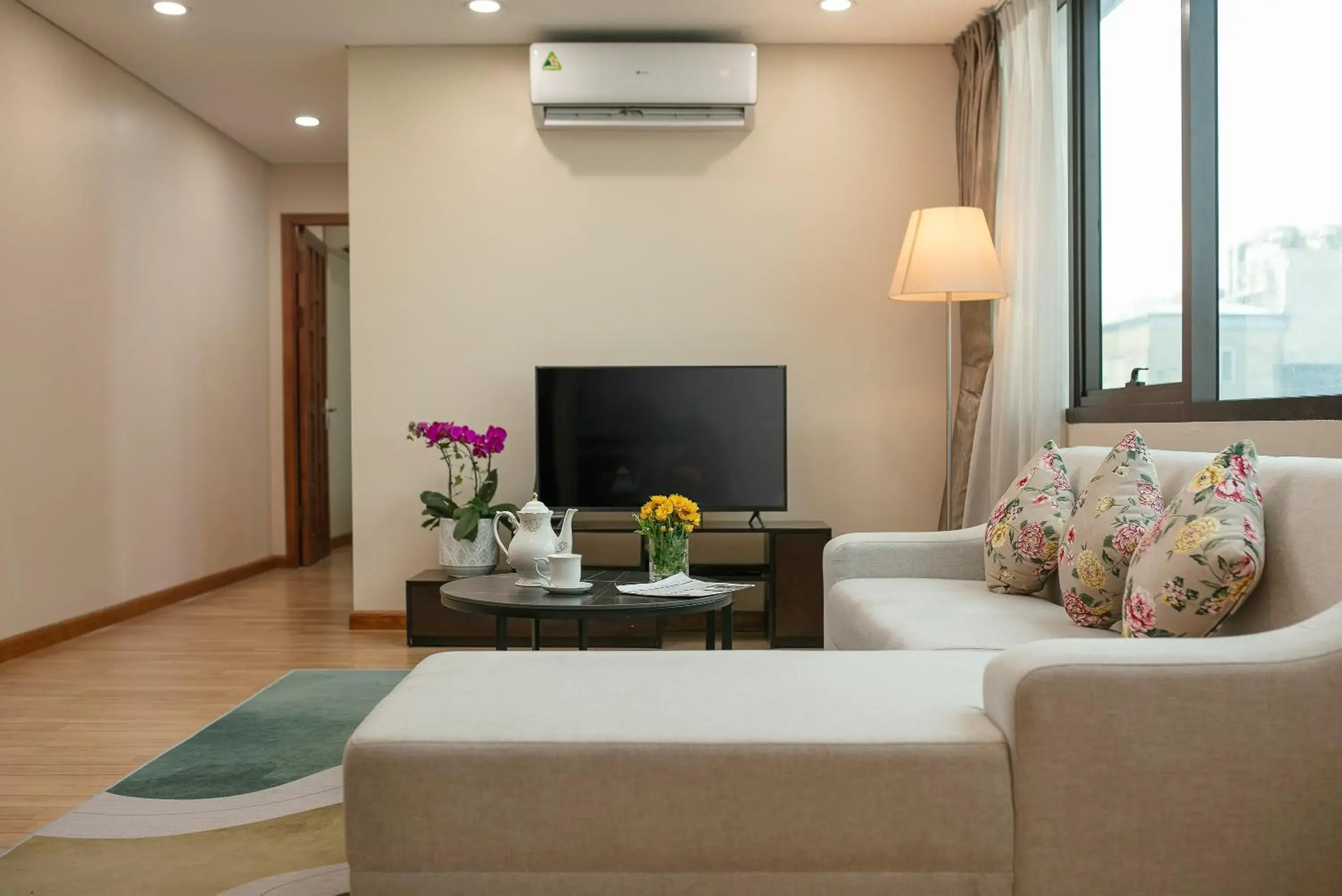 Living room in HB Serviced Apartment - 121B Quan Hoa Living room in HB Serviced Apartment - 121B Quan Hoa