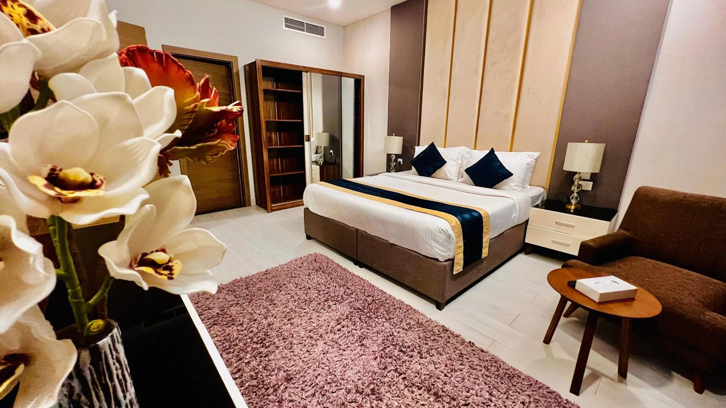 Bed in BW Suites & Spa