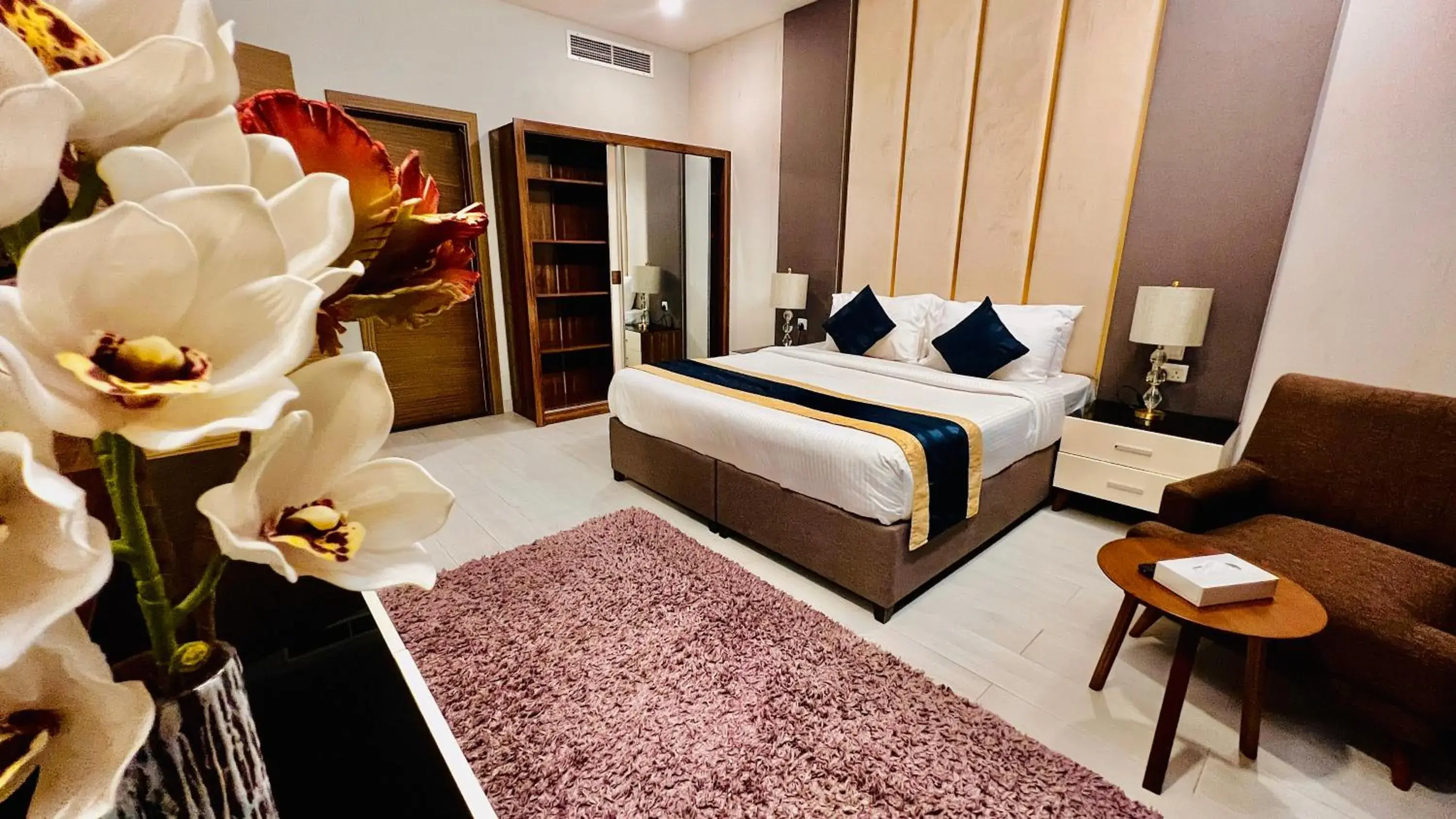 Bed in BW Suites & Spa Bed in BW Suites & Spa