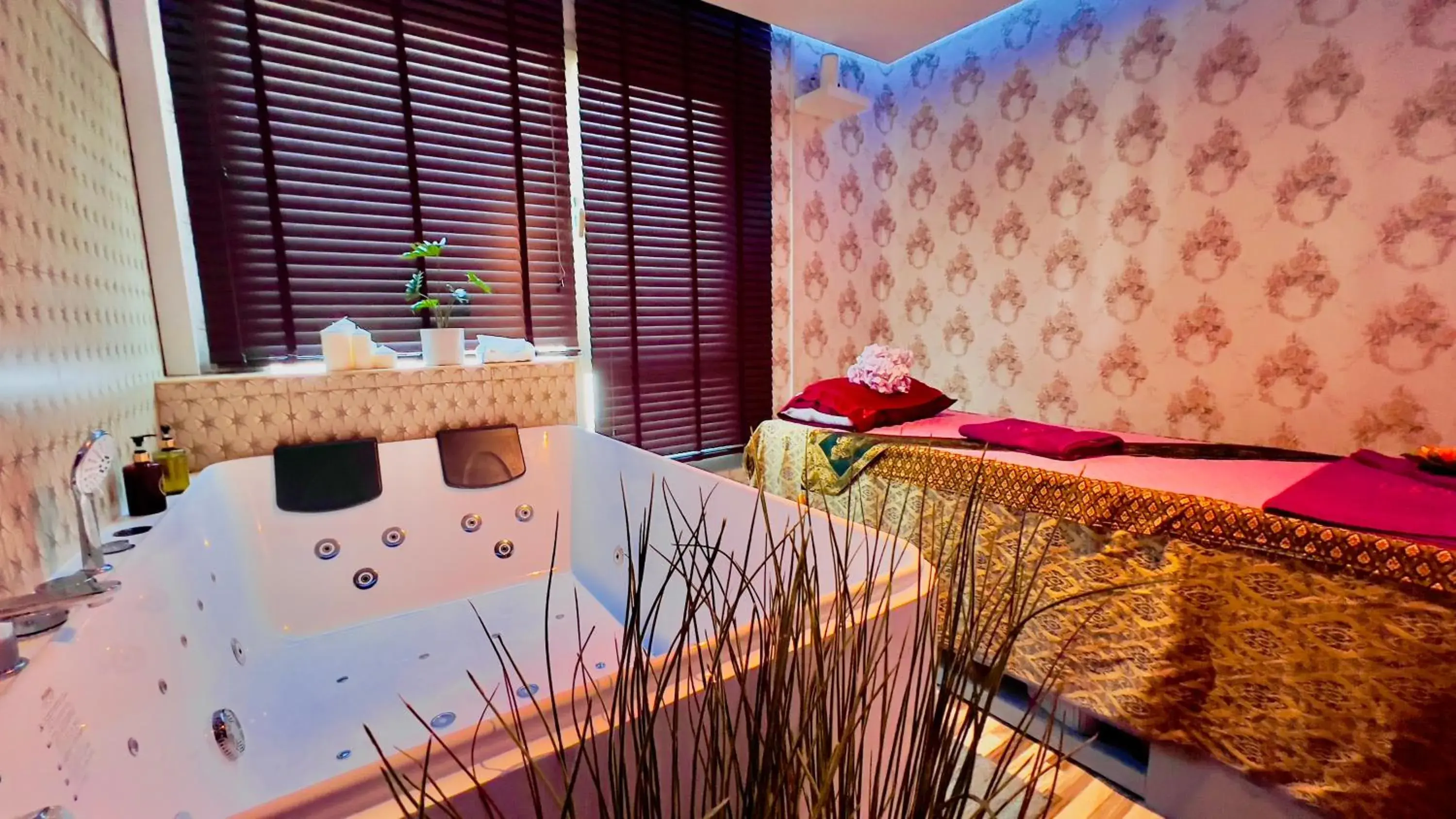 Spa and wellness centre/facilities, Bed in BW Suites & Spa Spa and wellness centre/facilities, Bed in BW Suites & Spa