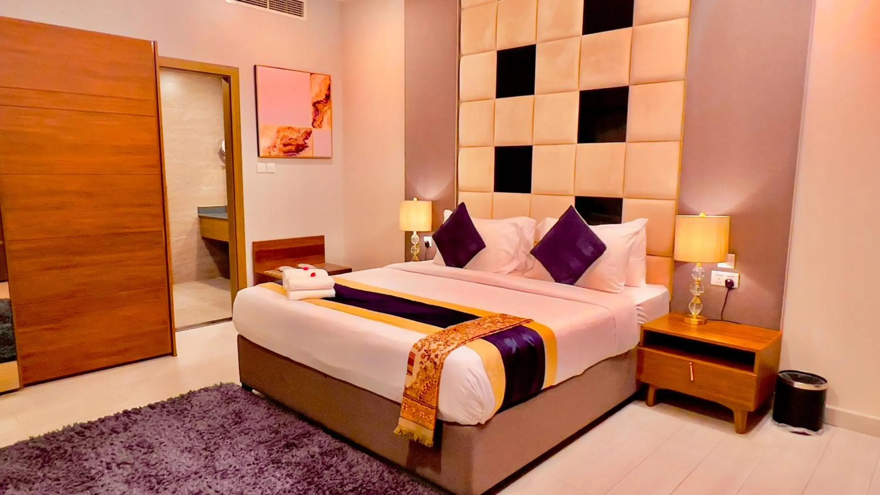 Bed in BW Suites & Spa Bed in BW Suites & Spa