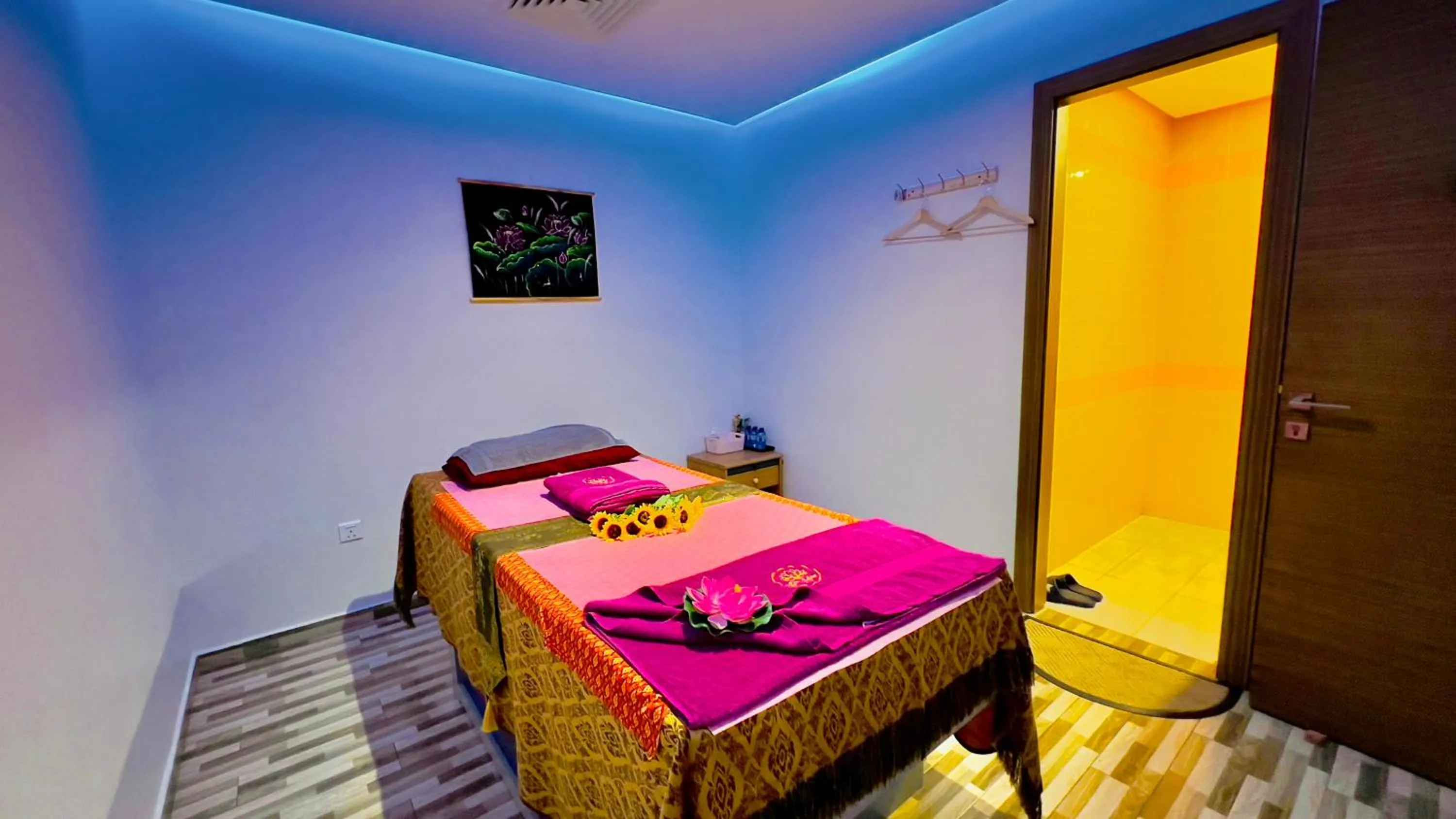 Massage, Bed in BW Suites & Spa