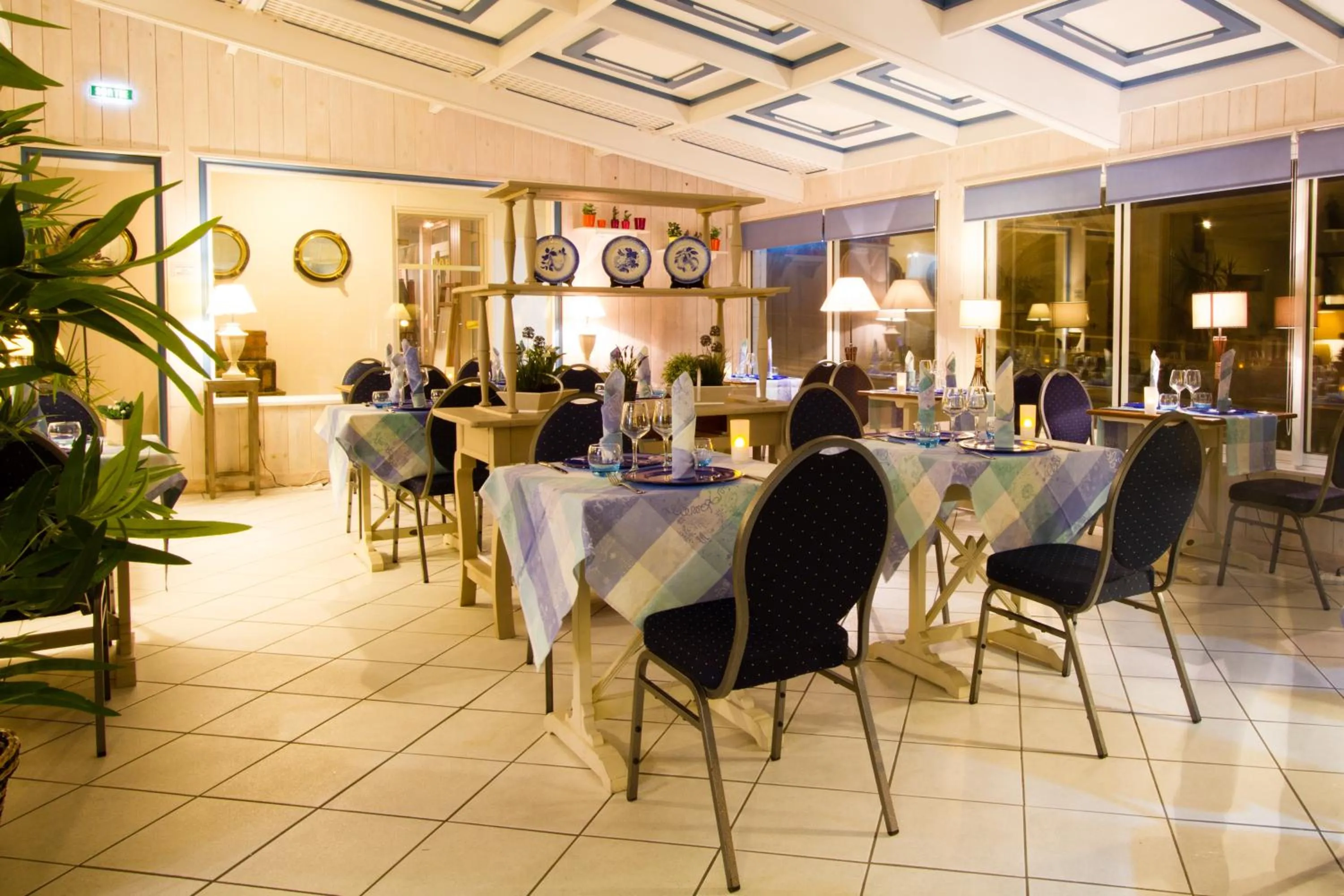 Restaurant/places to eat in Hotel Restaurant De La Plage