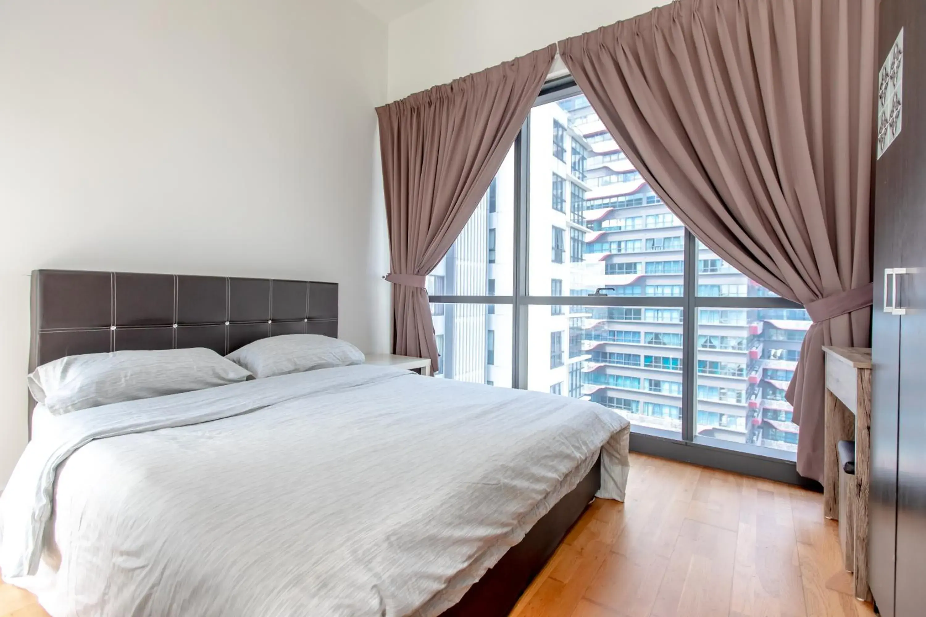 Queen Room with Shared Bathroom in Rex Ollie @ The Elements Ampang Queen Room with Shared Bathroom in Rex Ollie @ The Elements Ampang