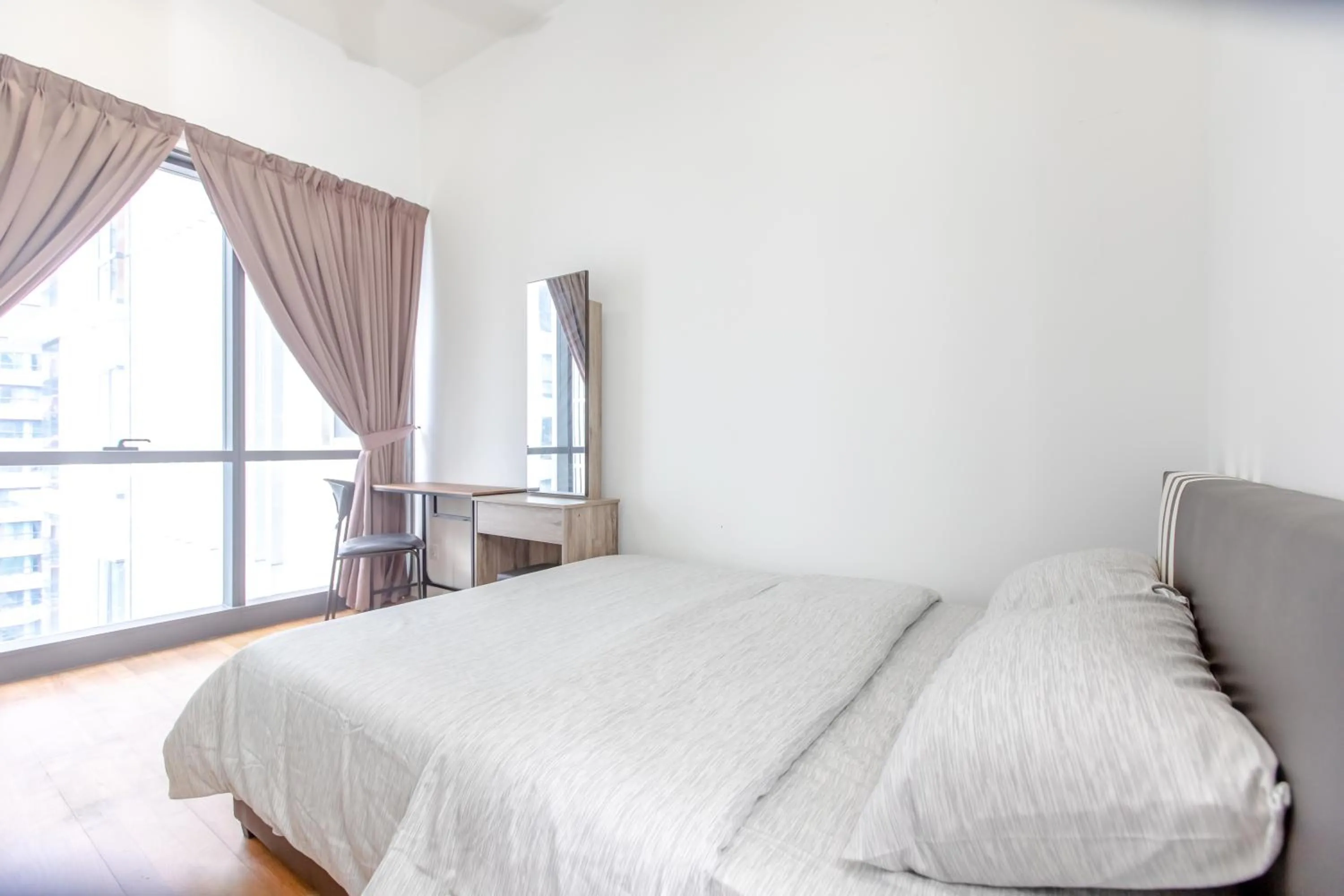 Standard Double Room with Shared Bathroom in Rex Ollie @ The Elements Ampang