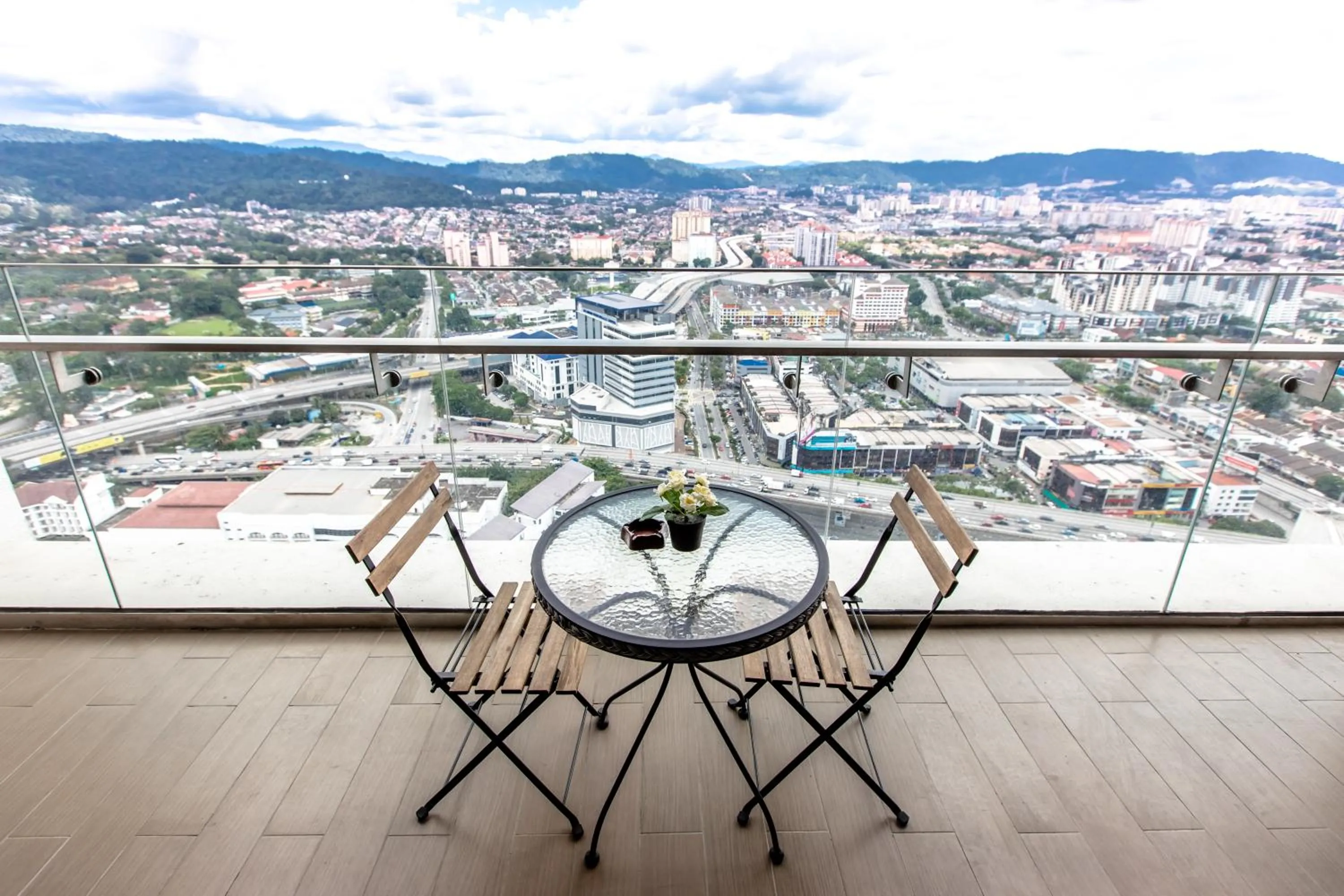 Three-Bedroom Suite in Rex Ollie @ The Elements Ampang