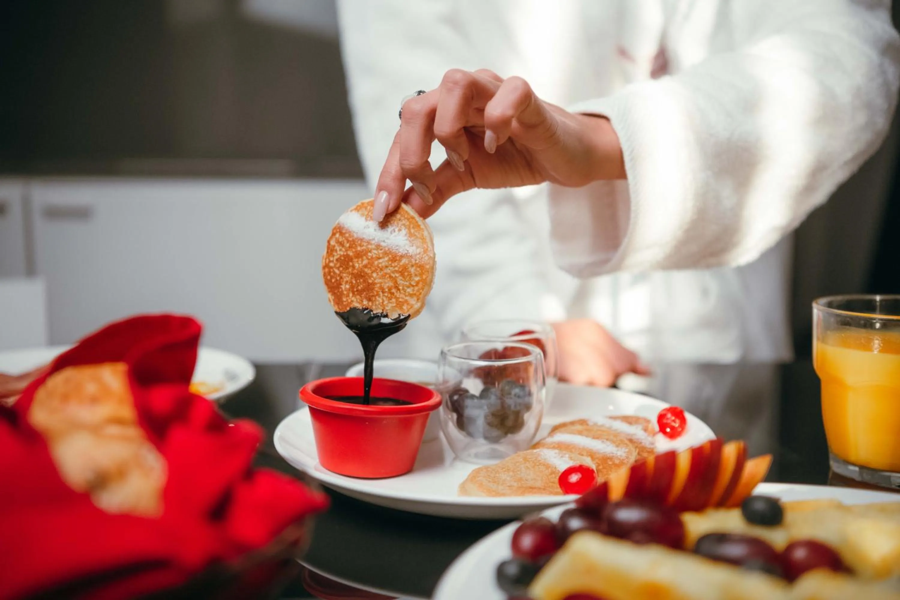 Breakfast in The Smallville Hotel