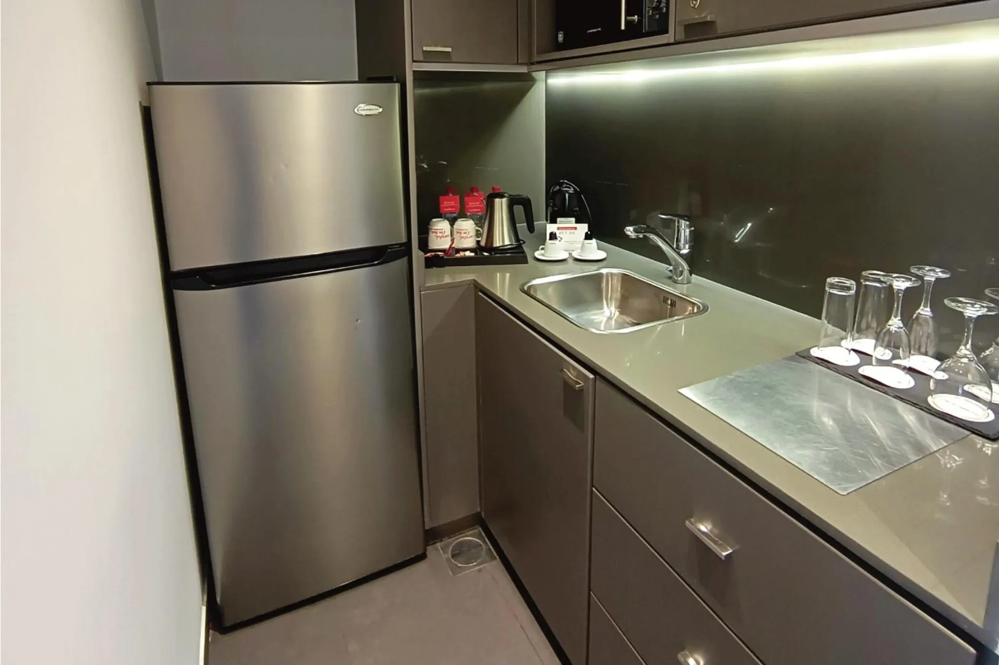 Kitchen or kitchenette in The Smallville Hotel