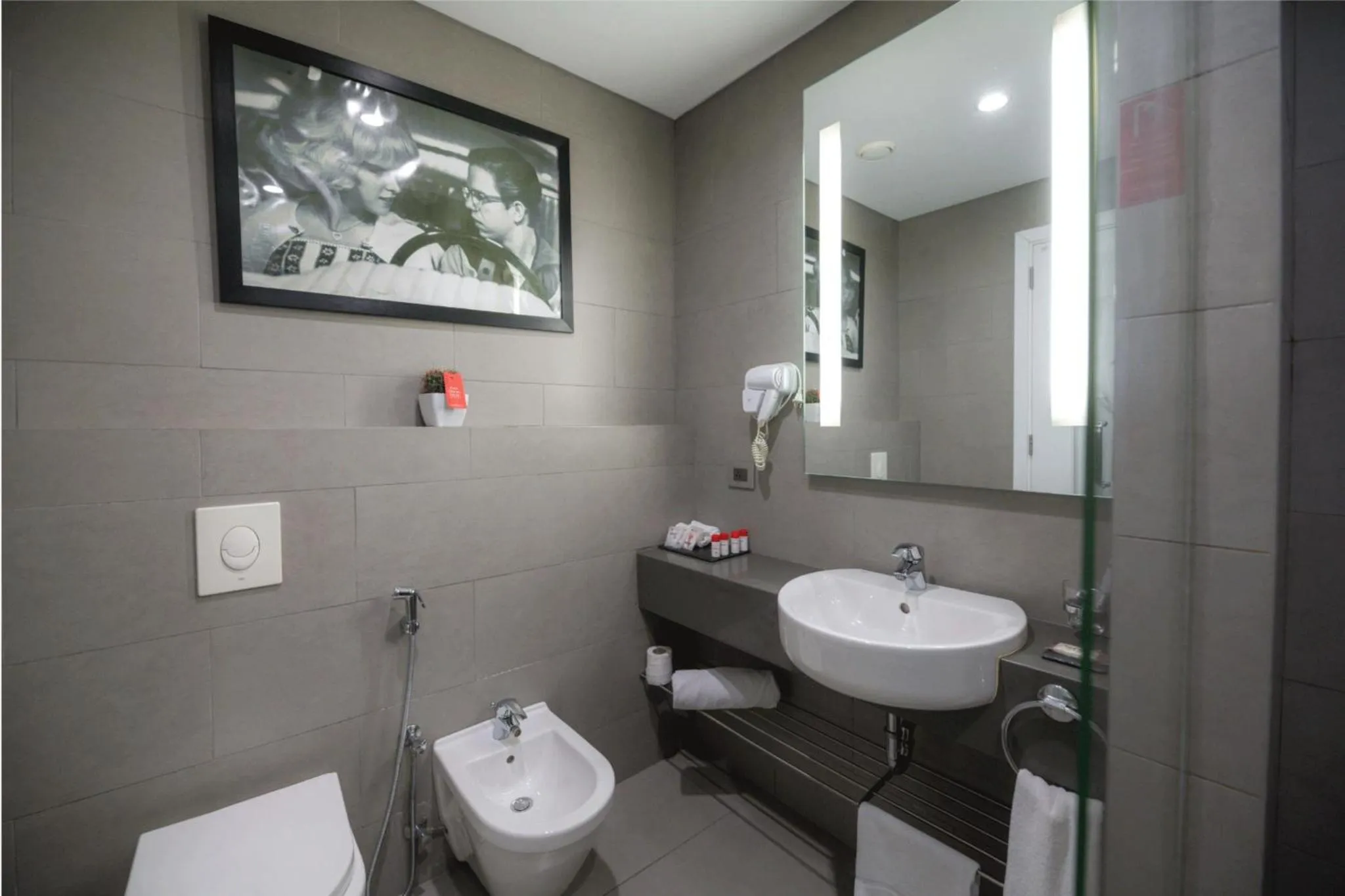 Toilet in The Smallville Hotel