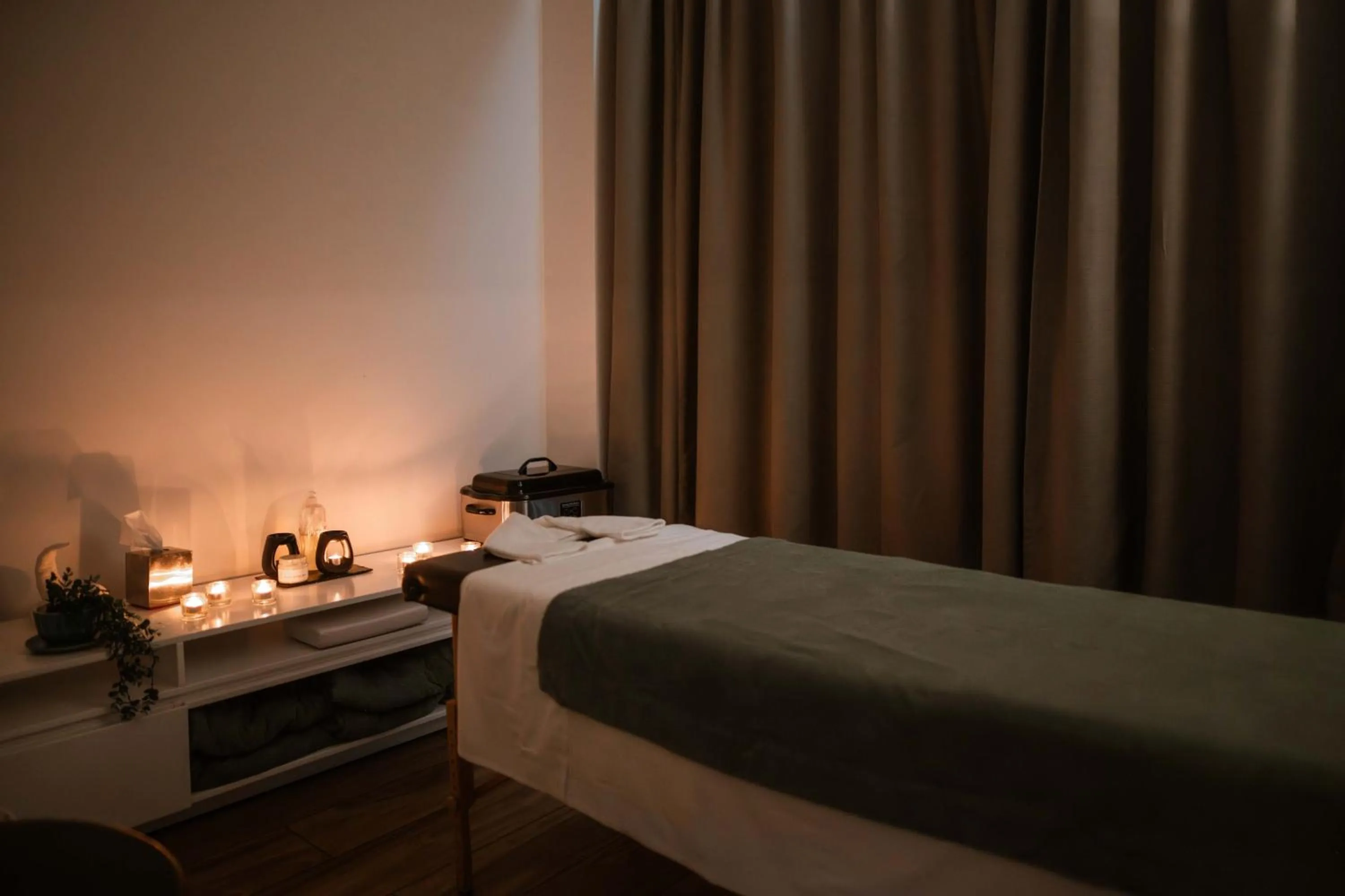 Spa and wellness centre/facilities, Bed in The Smallville Hotel