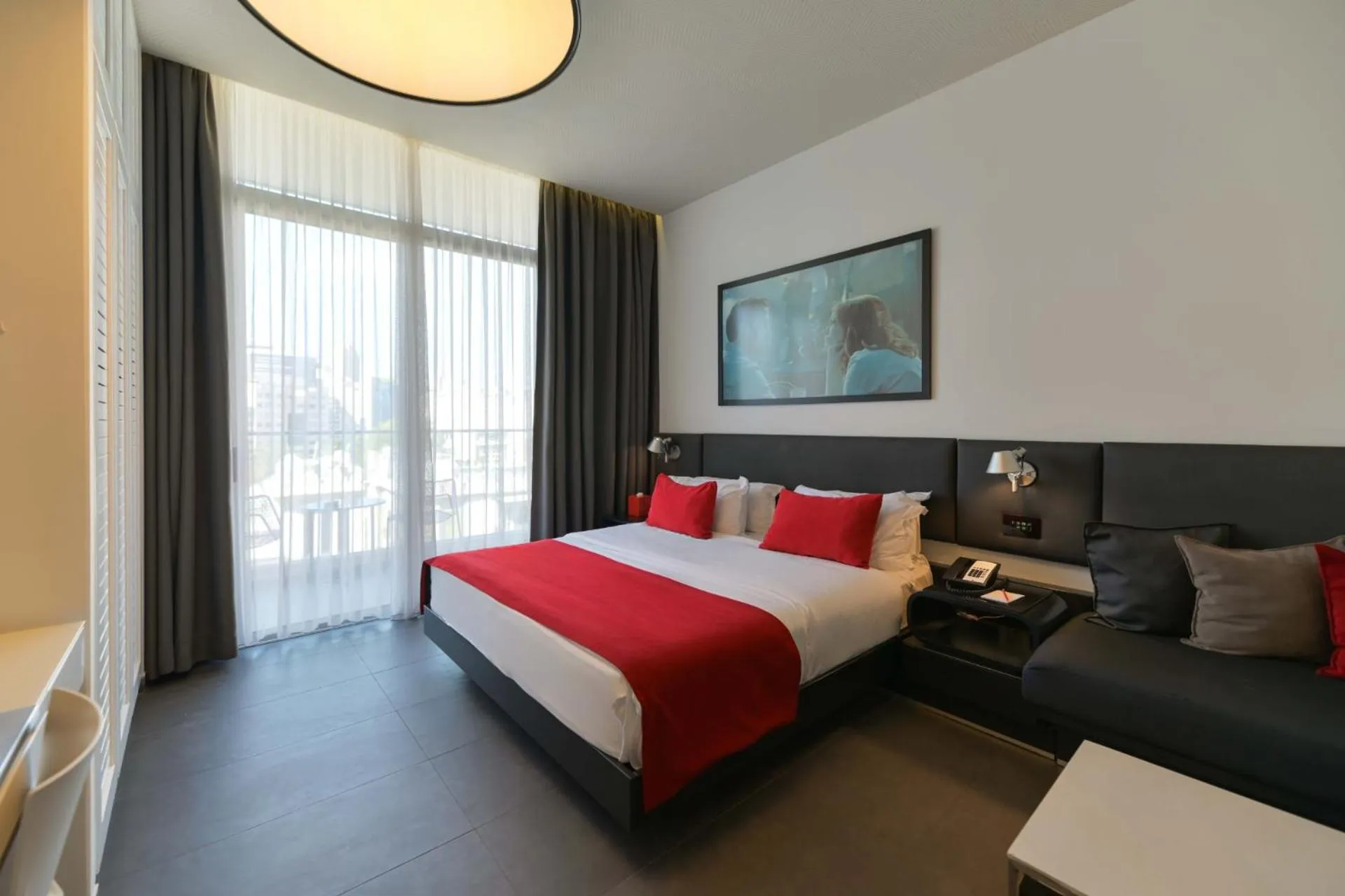 Bedroom, Bed in The Smallville Hotel