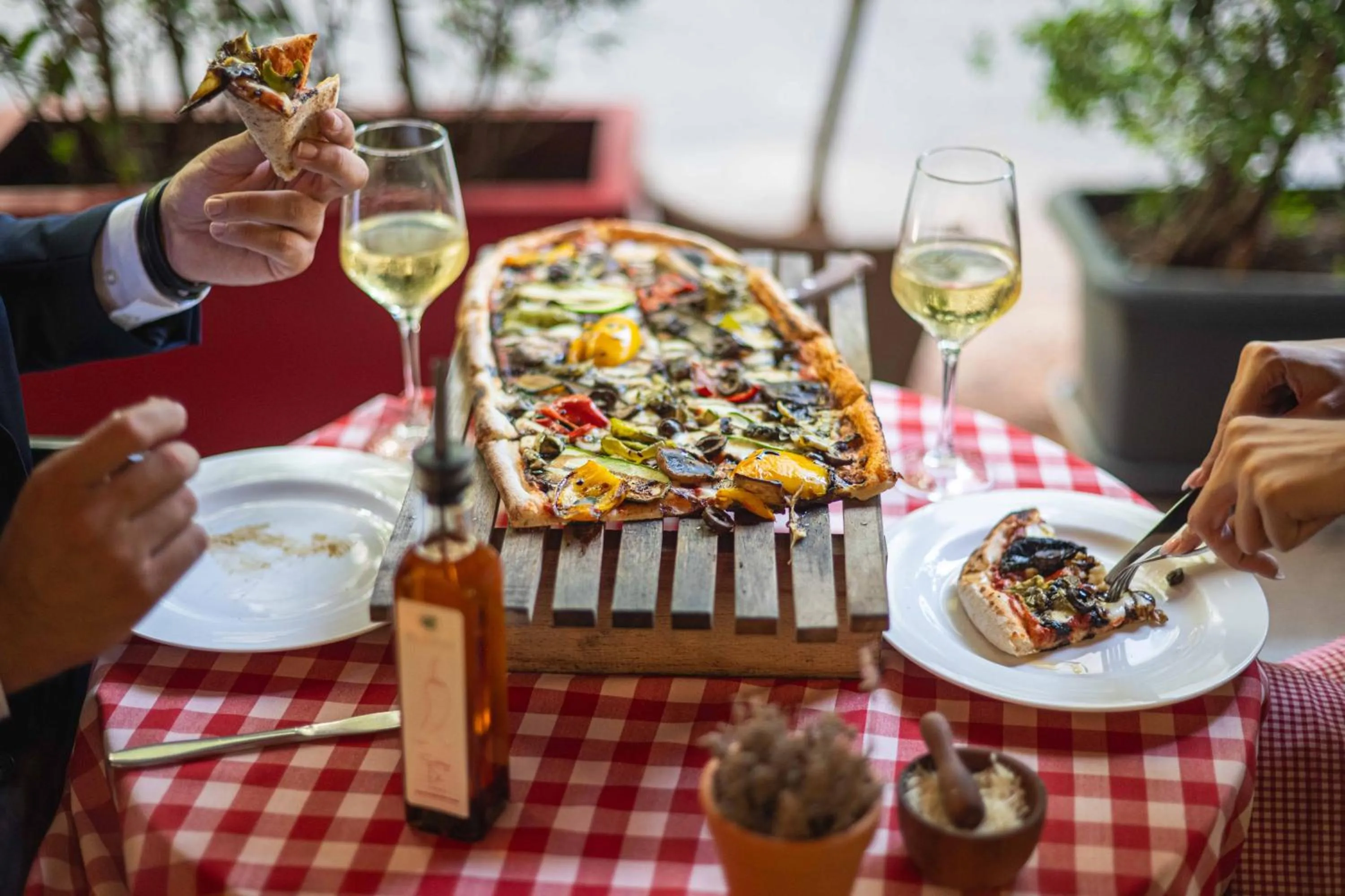 Restaurant/places to eat in The Smallville Hotel