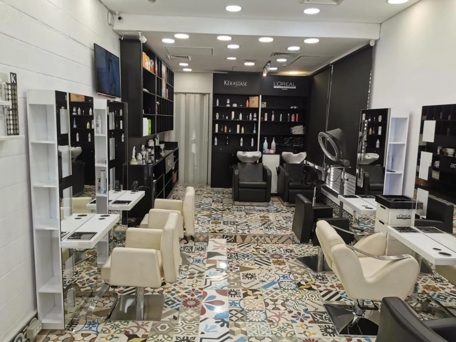 hair dryier in The Smallville Hotel